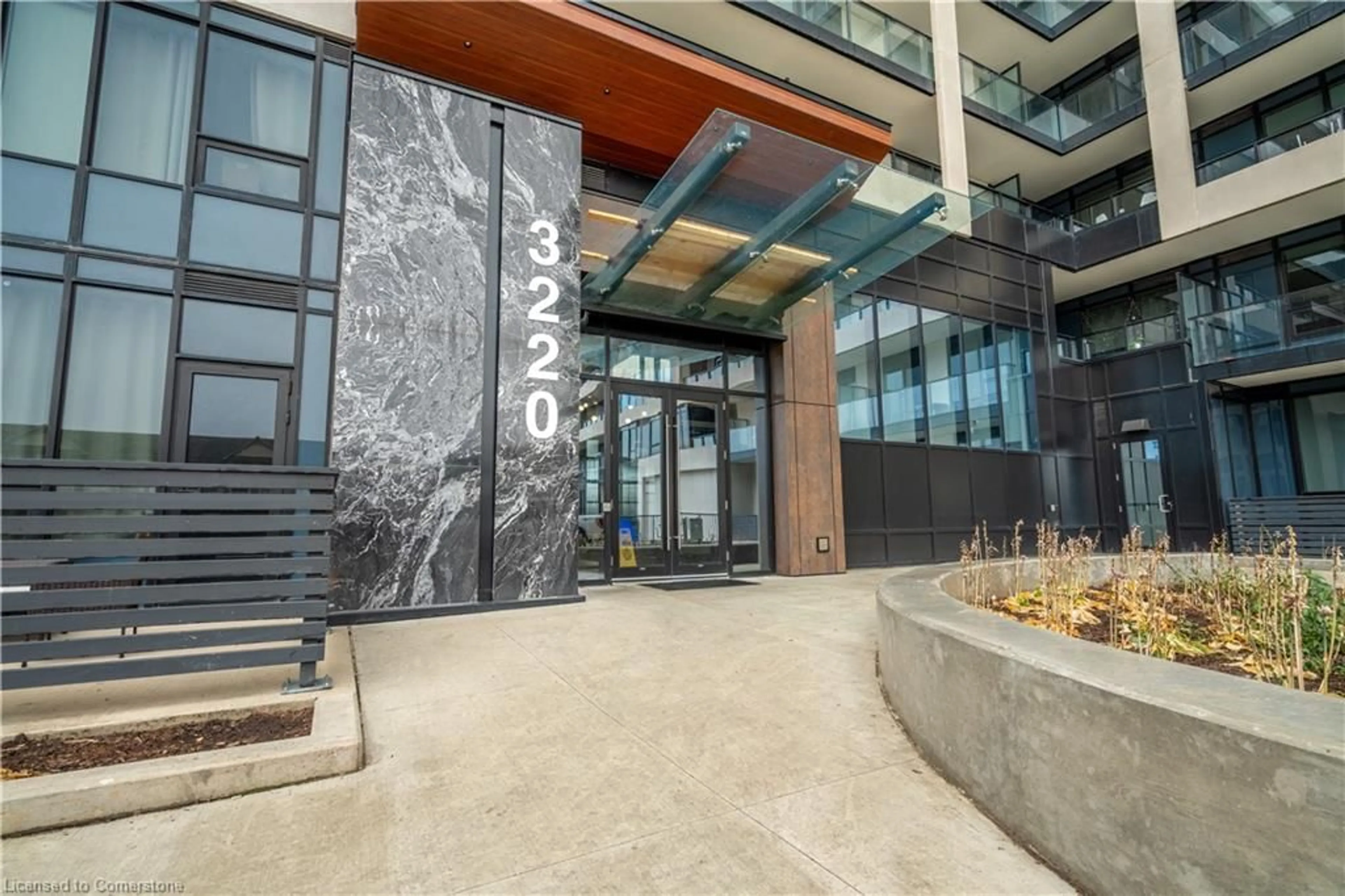 Indoor foyer for 3220 William Coltson Ave #408, Oakville Ontario L6H 7C2