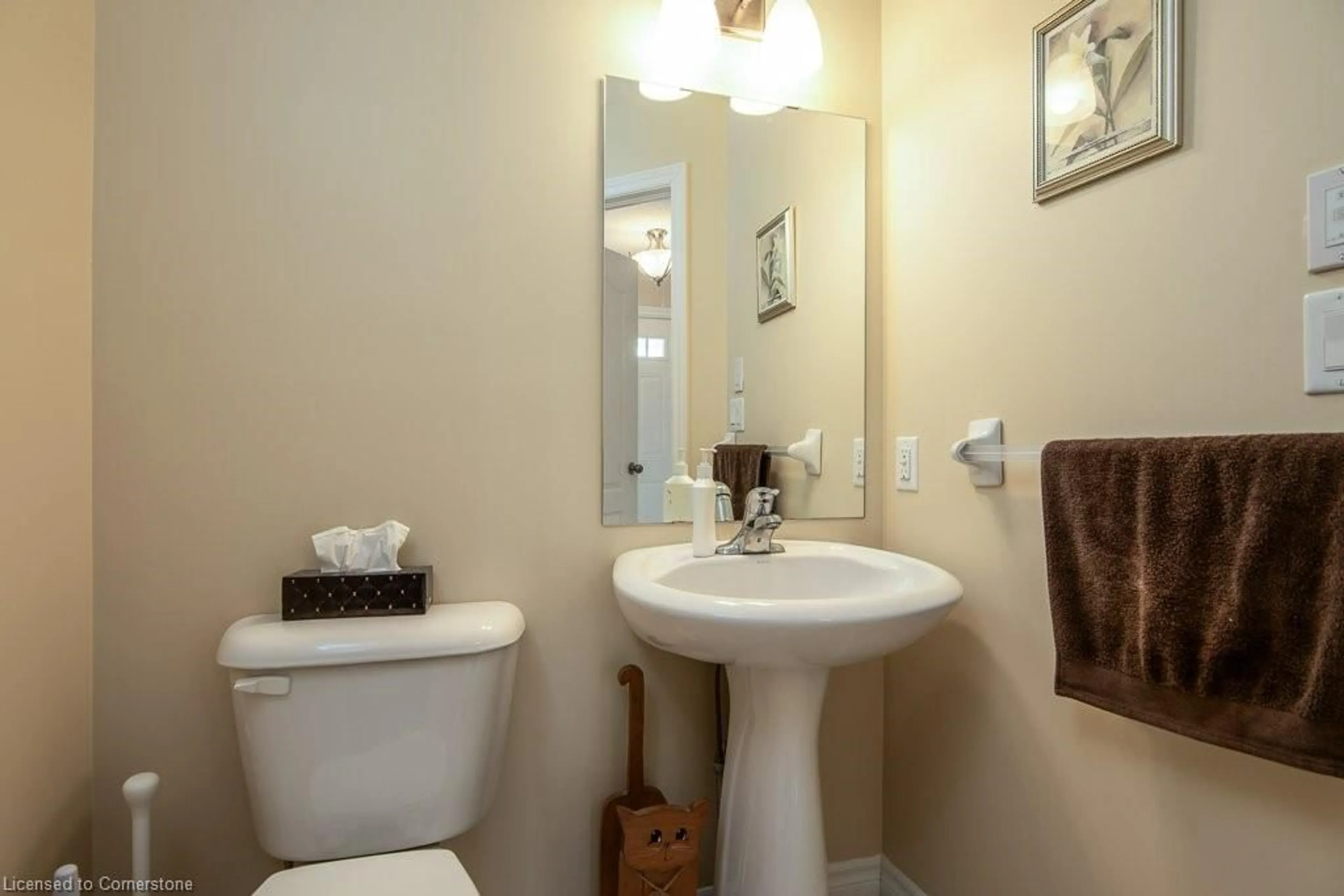 Standard bathroom, ceramic/tile floor for 207 Theodore Schuler Blvd, New Hamburg Ontario N3A 4N8