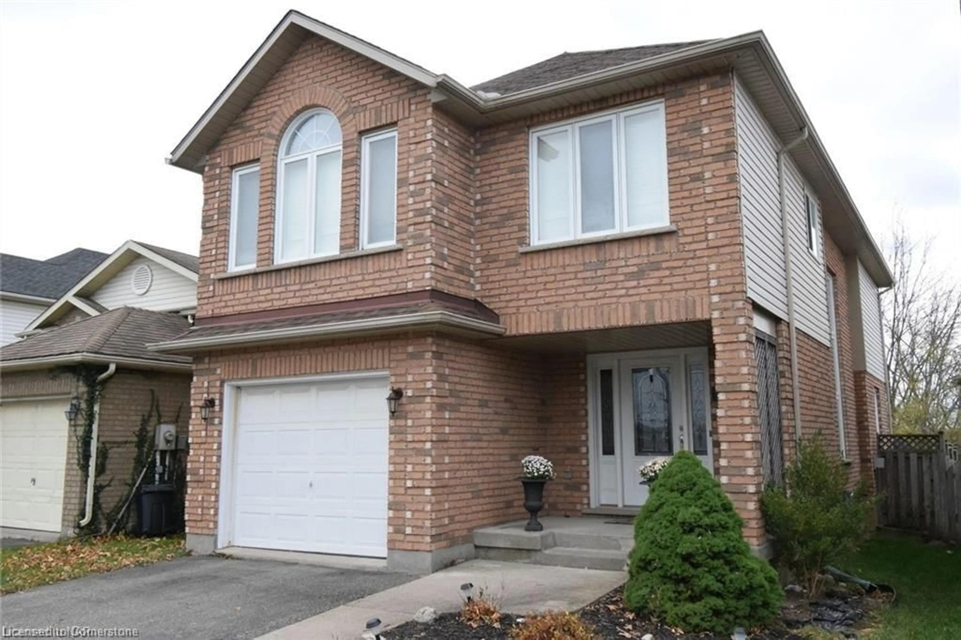 Home with brick exterior material, street for 140 Summers Dr, Thorold Ontario L2V 5A1