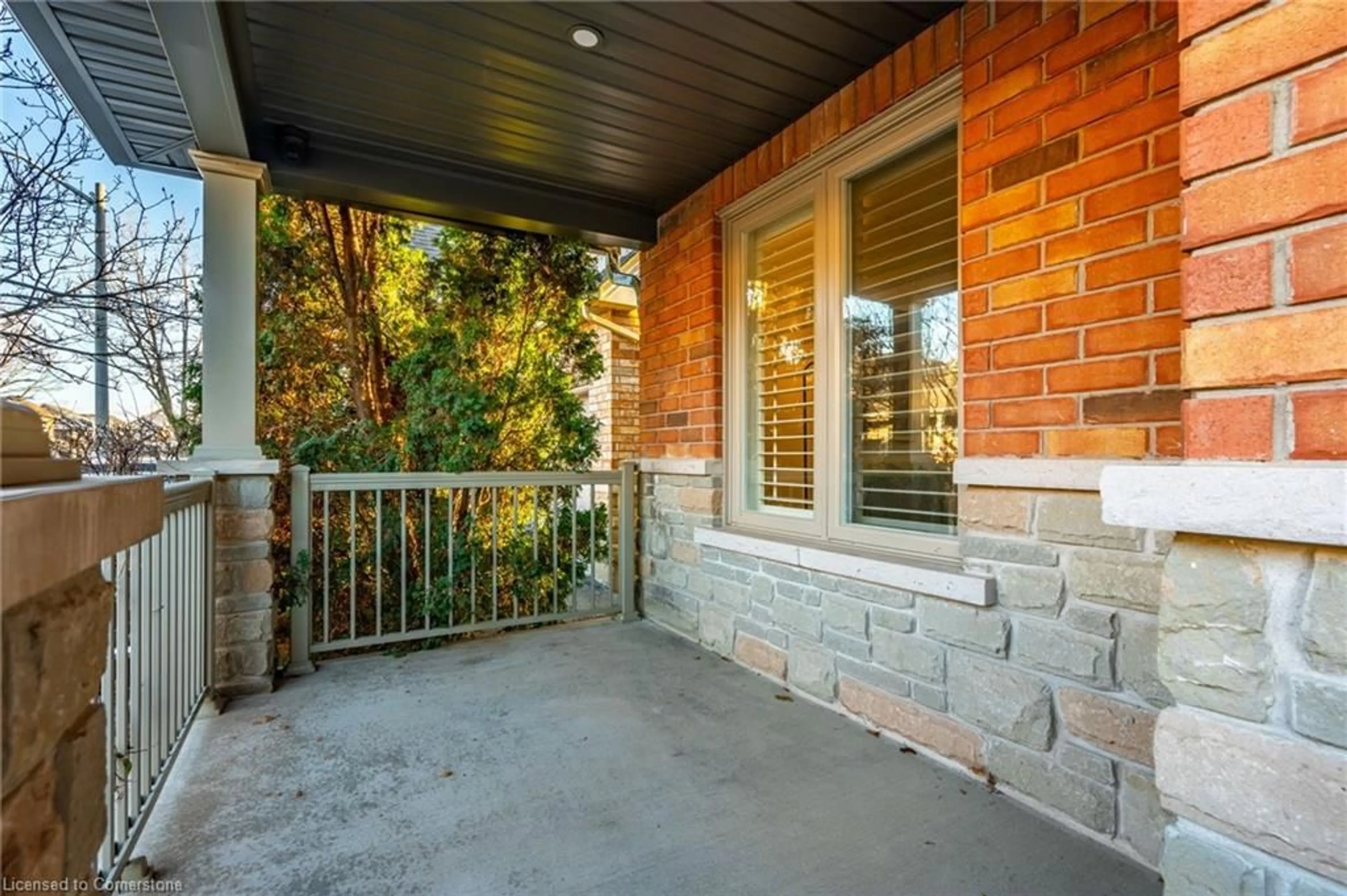 Patio, street for 2356 Norland Dr, Burlington Ontario L7L 7A6