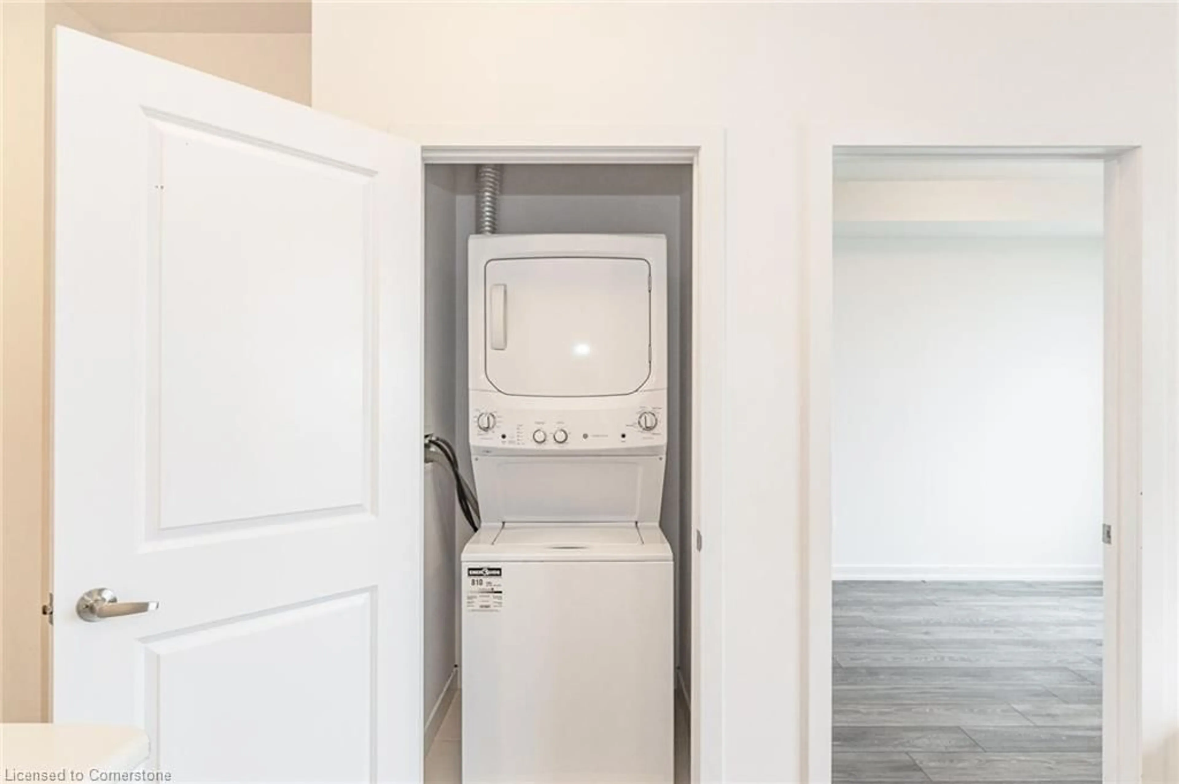 Laundry room for 101 Shoreview Pl, Stoney Creek Ontario L8E 0K2