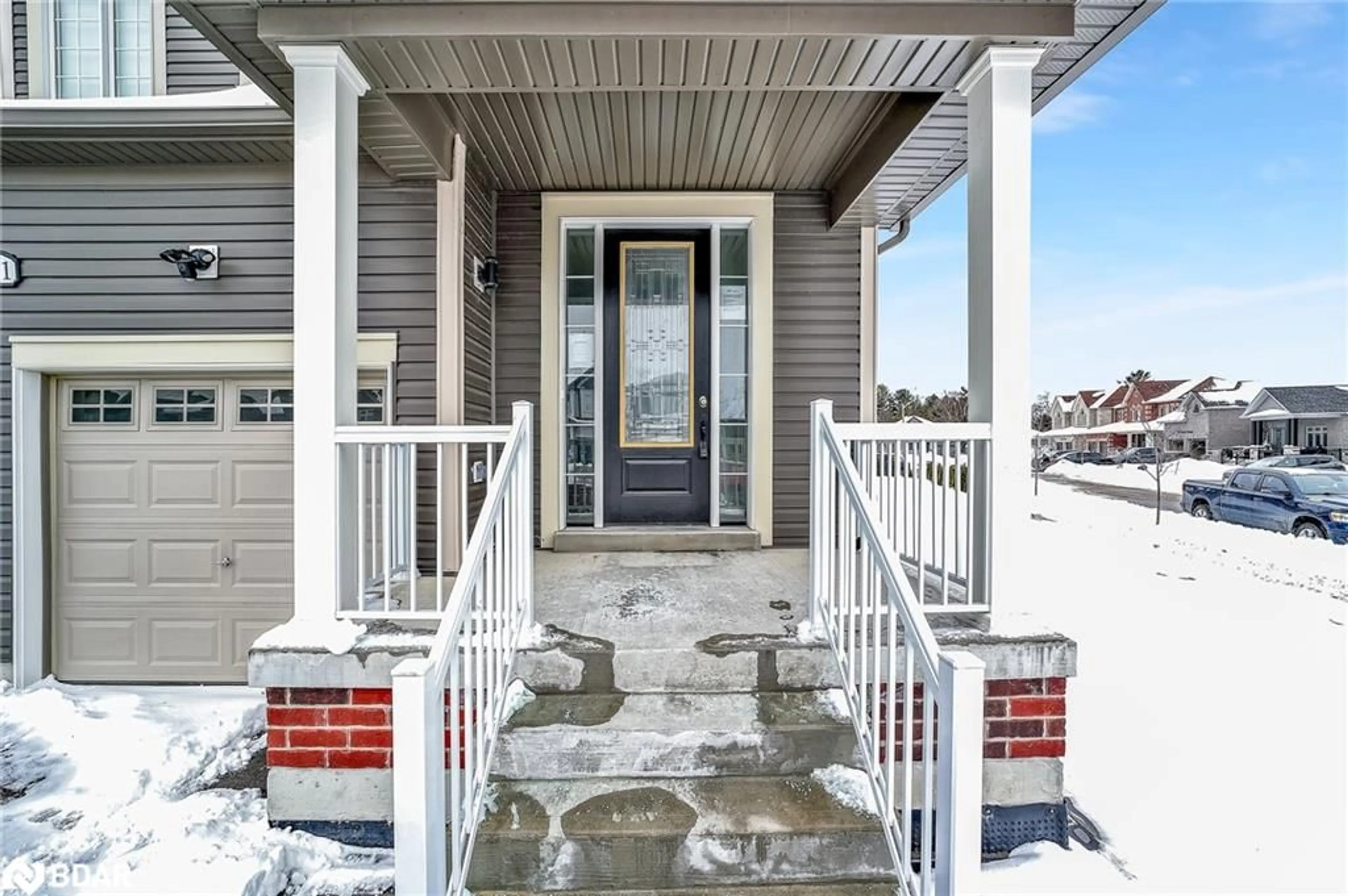 Indoor entryway for 31 Wood Cres, Angus Ontario L3W 0M5