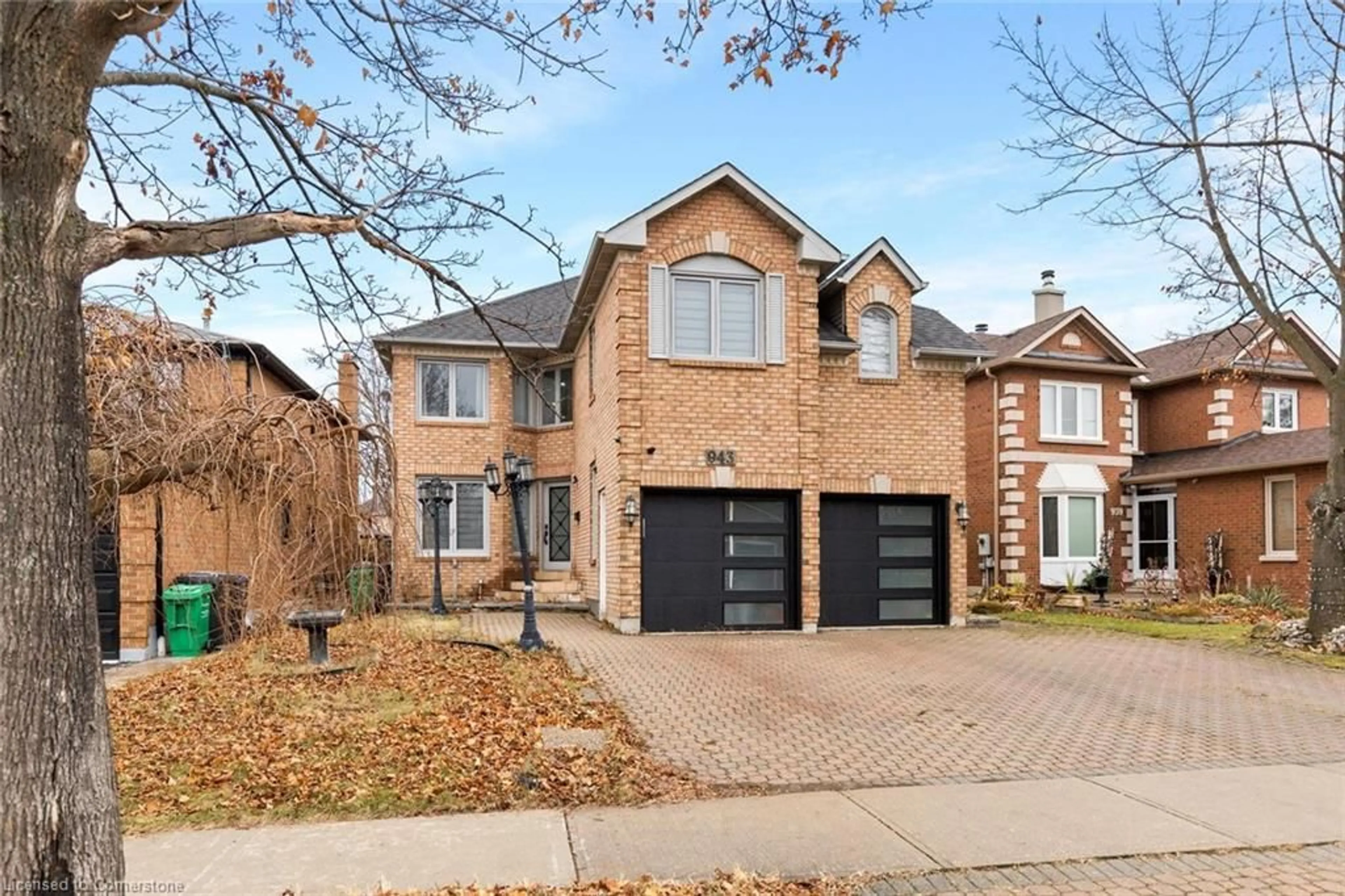 Home with brick exterior material, street for 943 Ceremonial Dr, Mississauga Ontario L5R 3A9