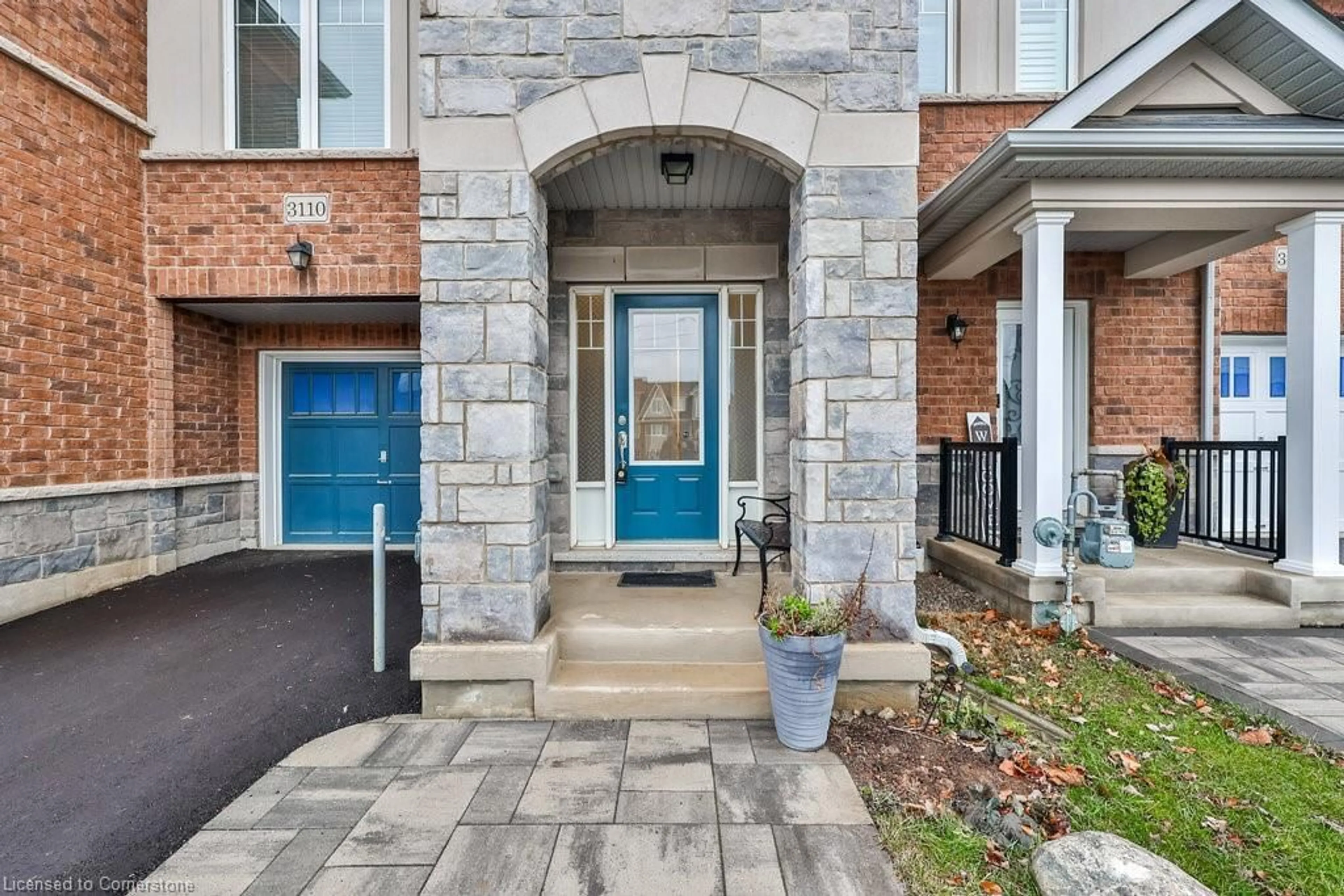 Home with brick exterior material, street for 3110 Michelangelo Rd, Burlington Ontario L7M 0Z7