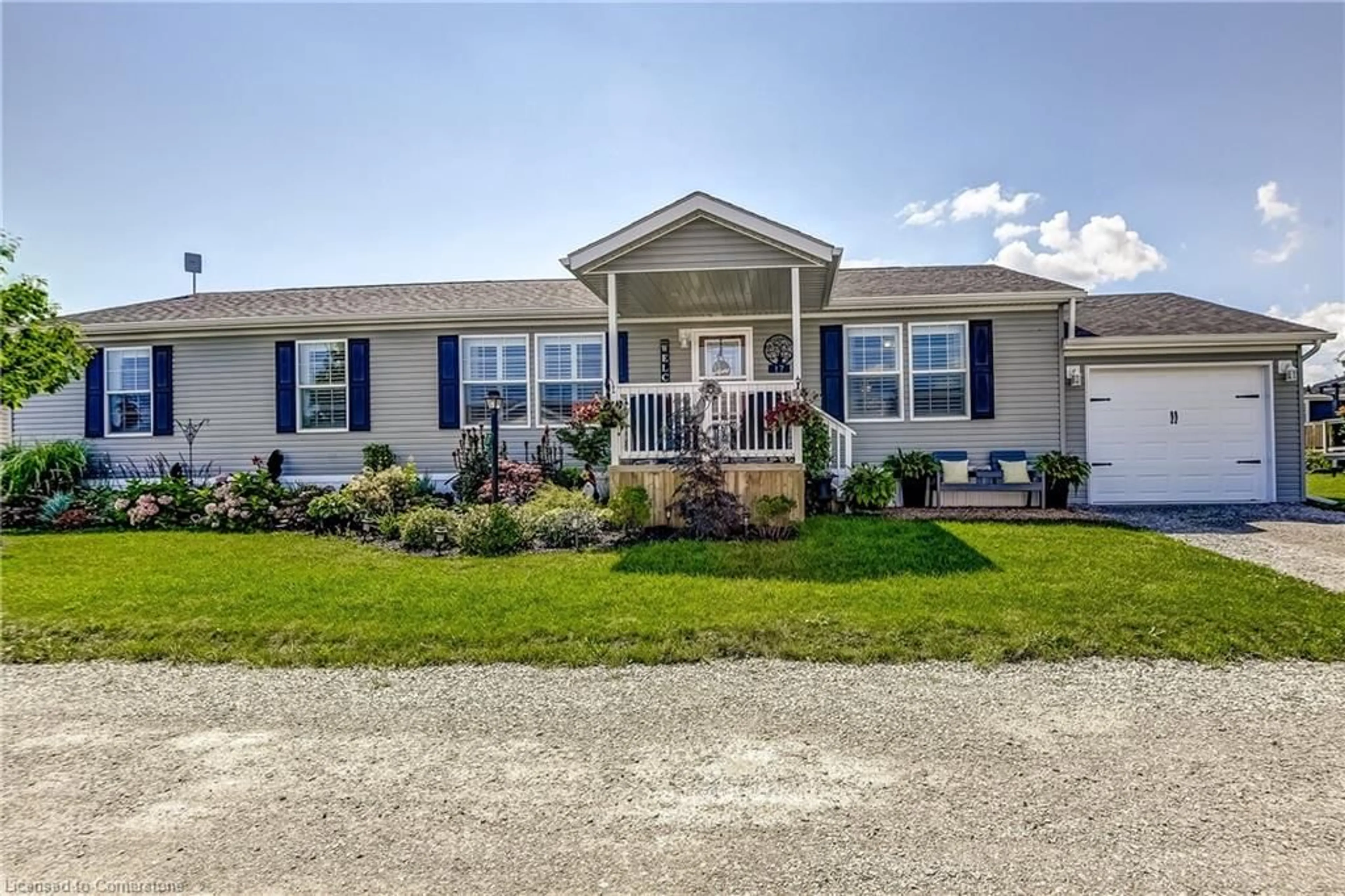 Home with vinyl exterior material, unknown for 17 Silver Aspen Dr, Selkirk Ontario N0A 1L0