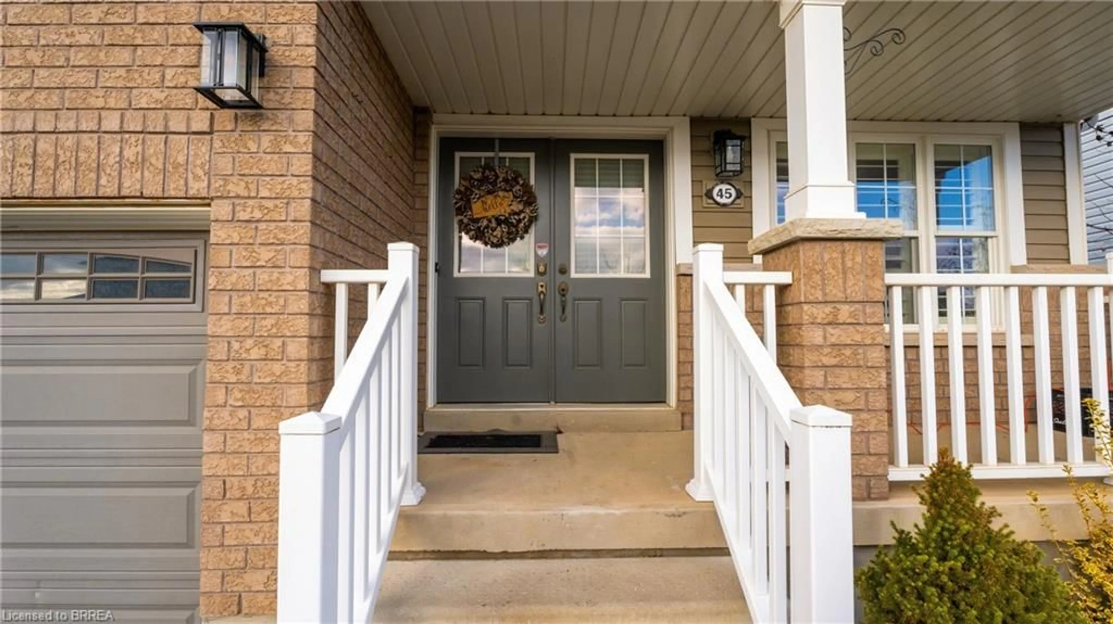 Indoor entryway for 45 Waldie Cres, Brantford Ontario N3T 0N5