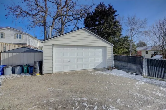 Additional property image - 64 Woolwich St