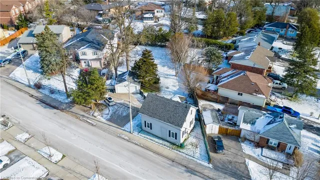 Additional property image - 64 Woolwich St