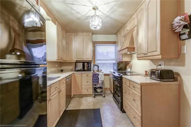 Additional property image - 8 Bromley Rd