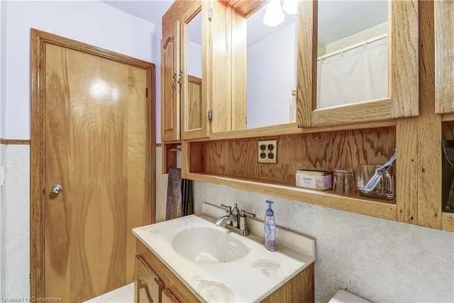 Additional property image - 8 Bromley Rd