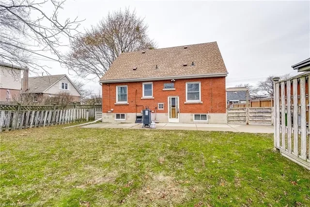 Additional property image - 8 Bromley Rd