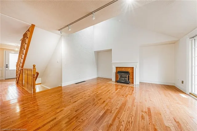 Additional property image - 105 Wilson St Unit 17