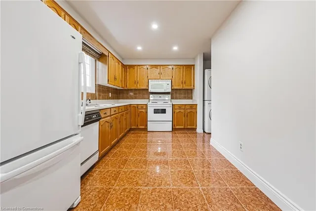 Additional property image - 105 Wilson St Unit 17