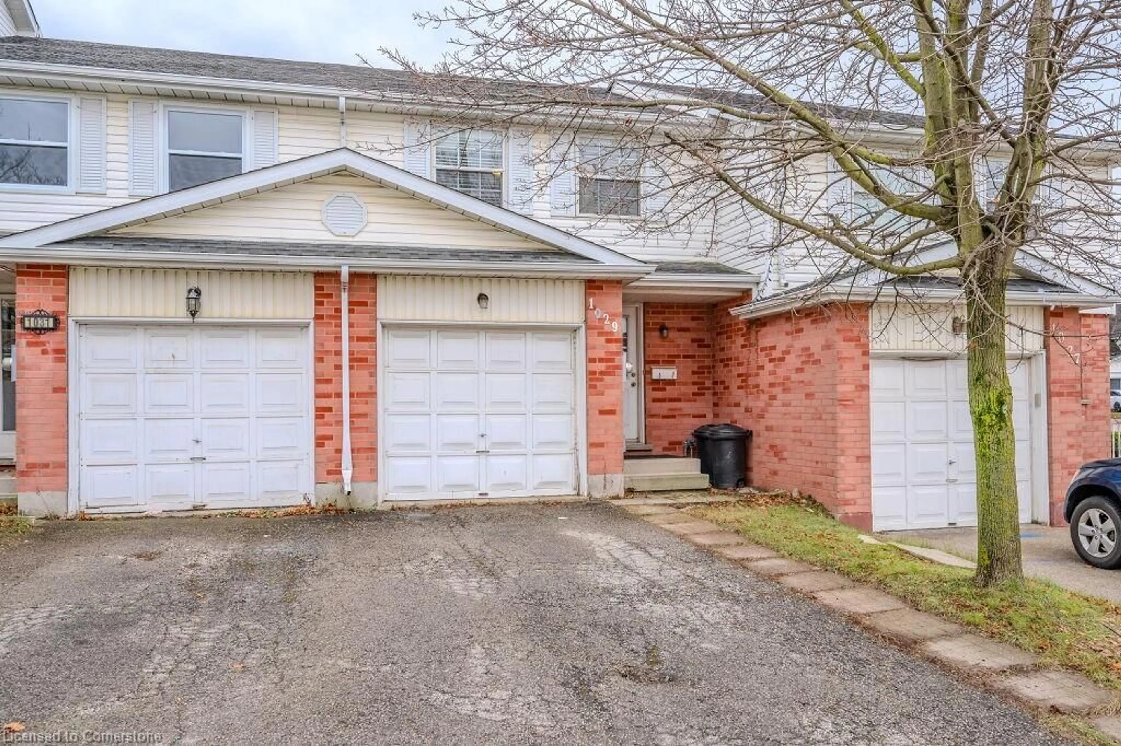 Home with brick exterior material, street for 1029 Elgin St N, Cambridge Ontario N1R 8J4