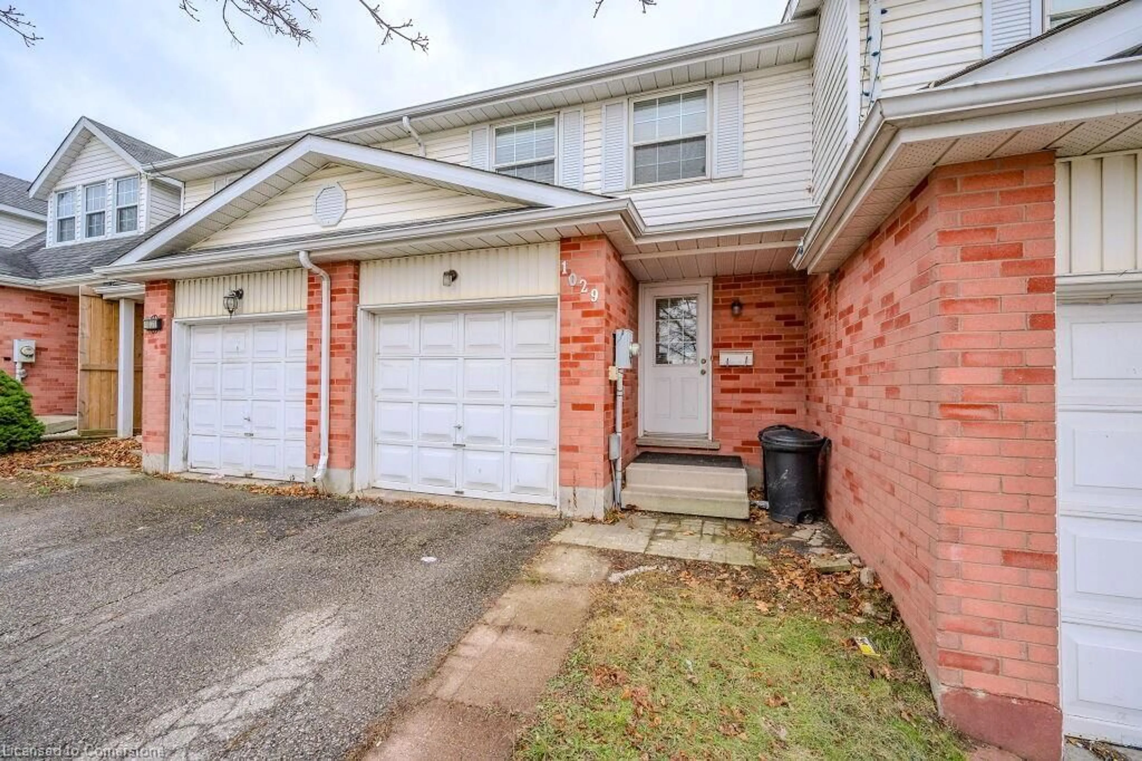 Home with brick exterior material, street for 1029 Elgin St N, Cambridge Ontario N1R 8J4