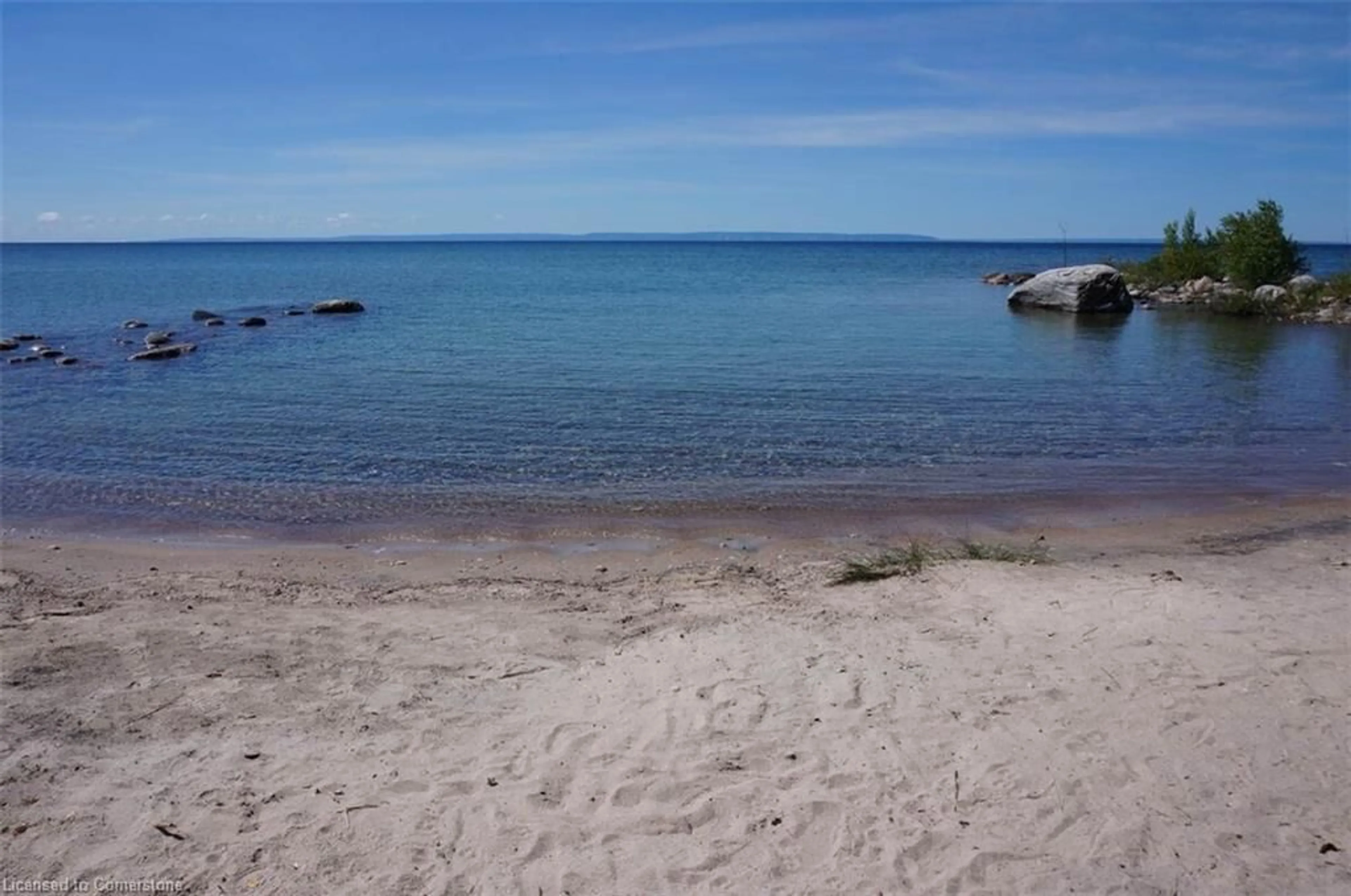 Blurry image for 1536 Tiny Beaches Rd, Tiny Ontario L9M 0J2
