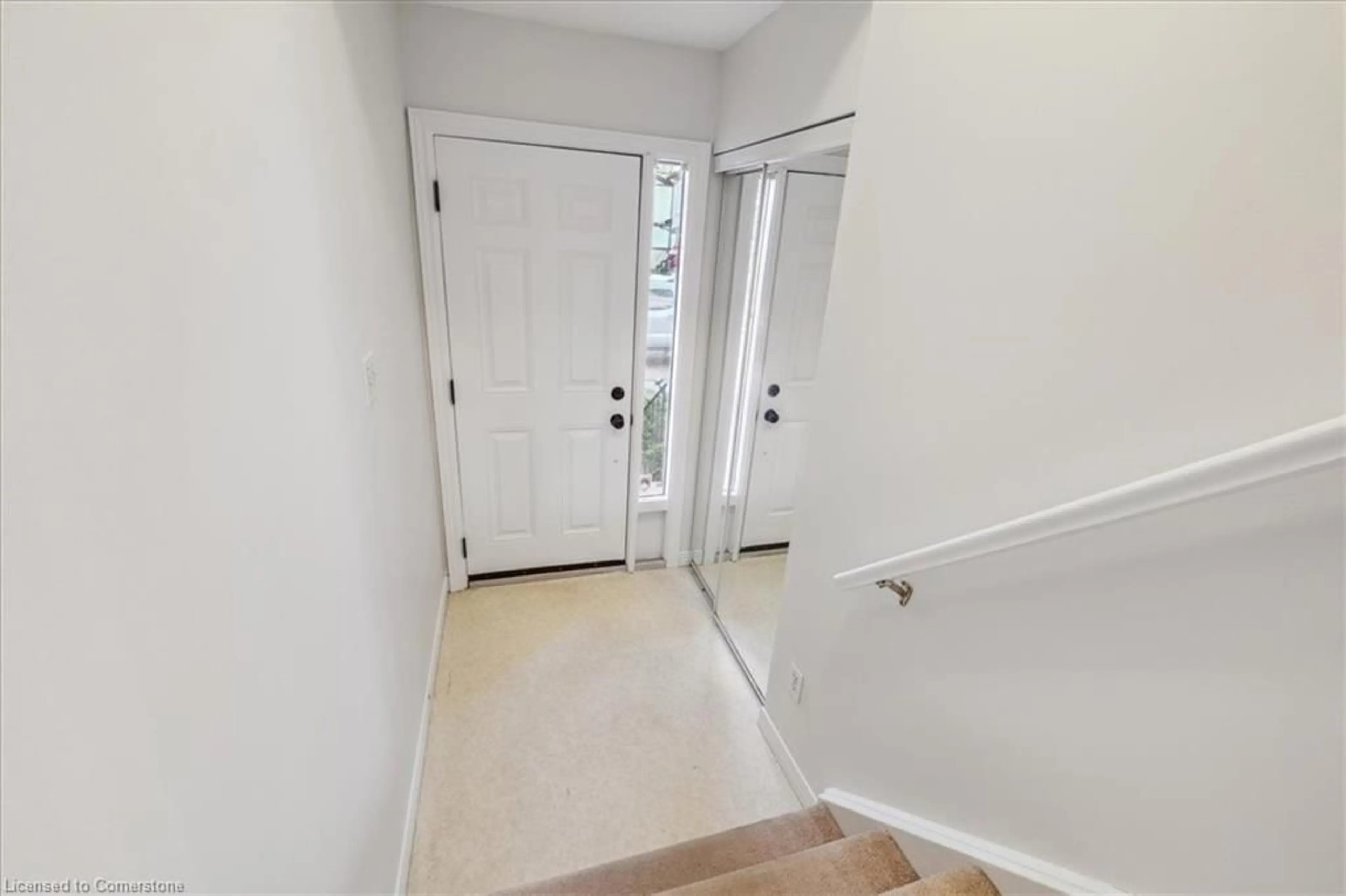 Indoor entryway for 2200 Glenwood School Dr #49, Burlington Ontario L7R 4H4