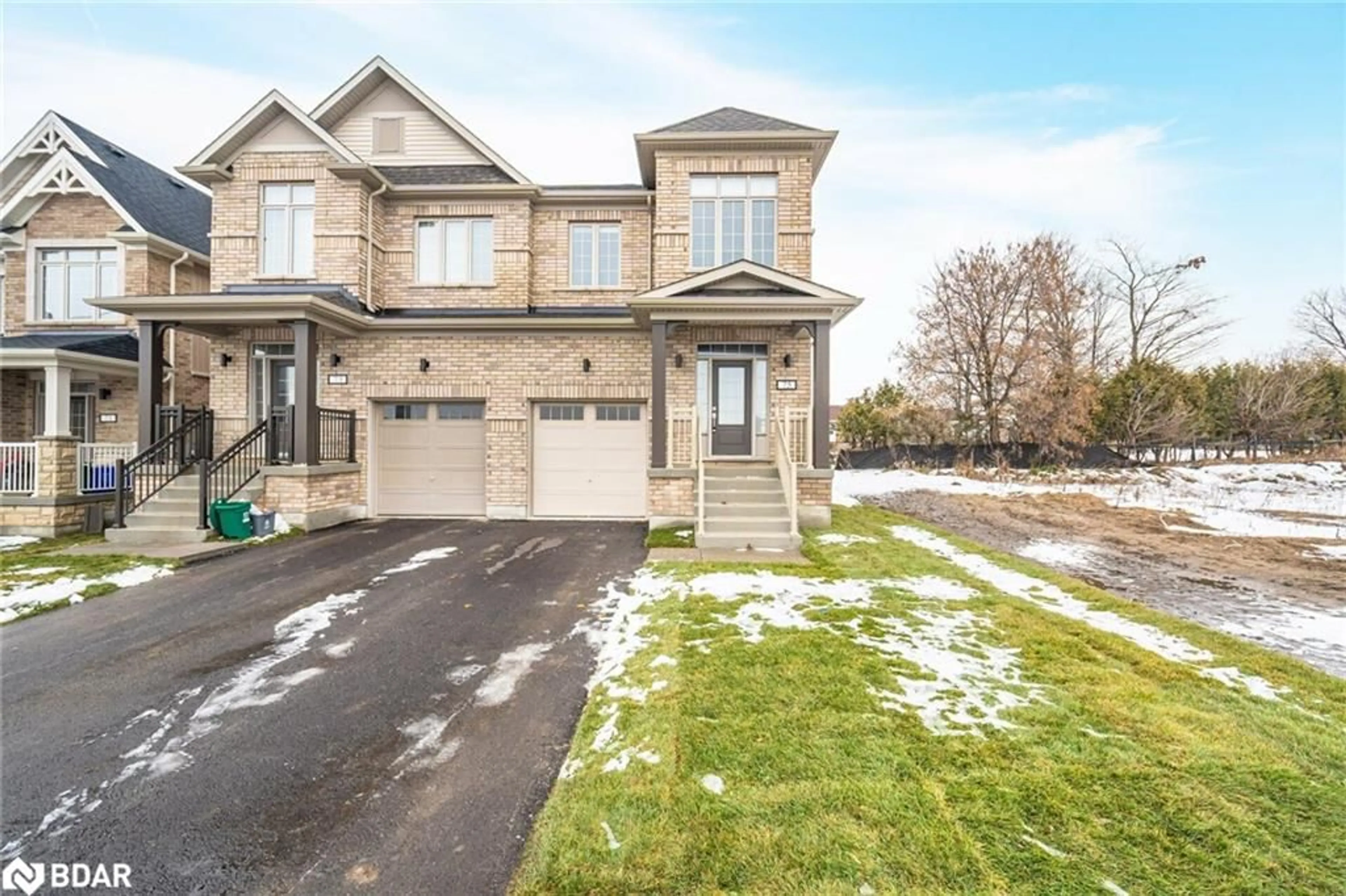 A pic from outside/outdoor area/front of a property/back of a property/a pic from drone, street for 75 Kirkwood Way, Barrie Ontario L9J 0K7