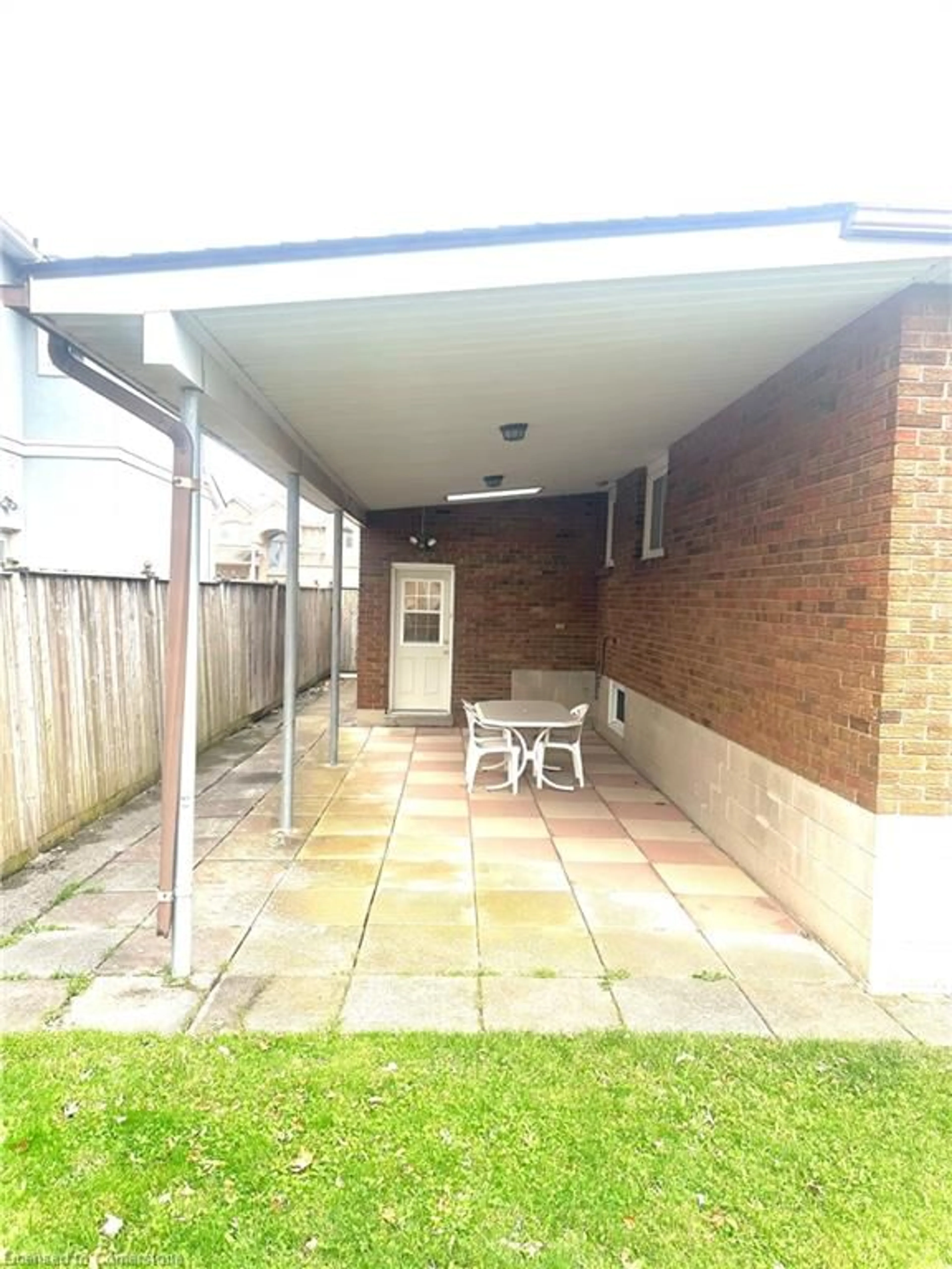 Patio, street for 151 Homeside Ave, Hamilton Ontario L8G 3G9