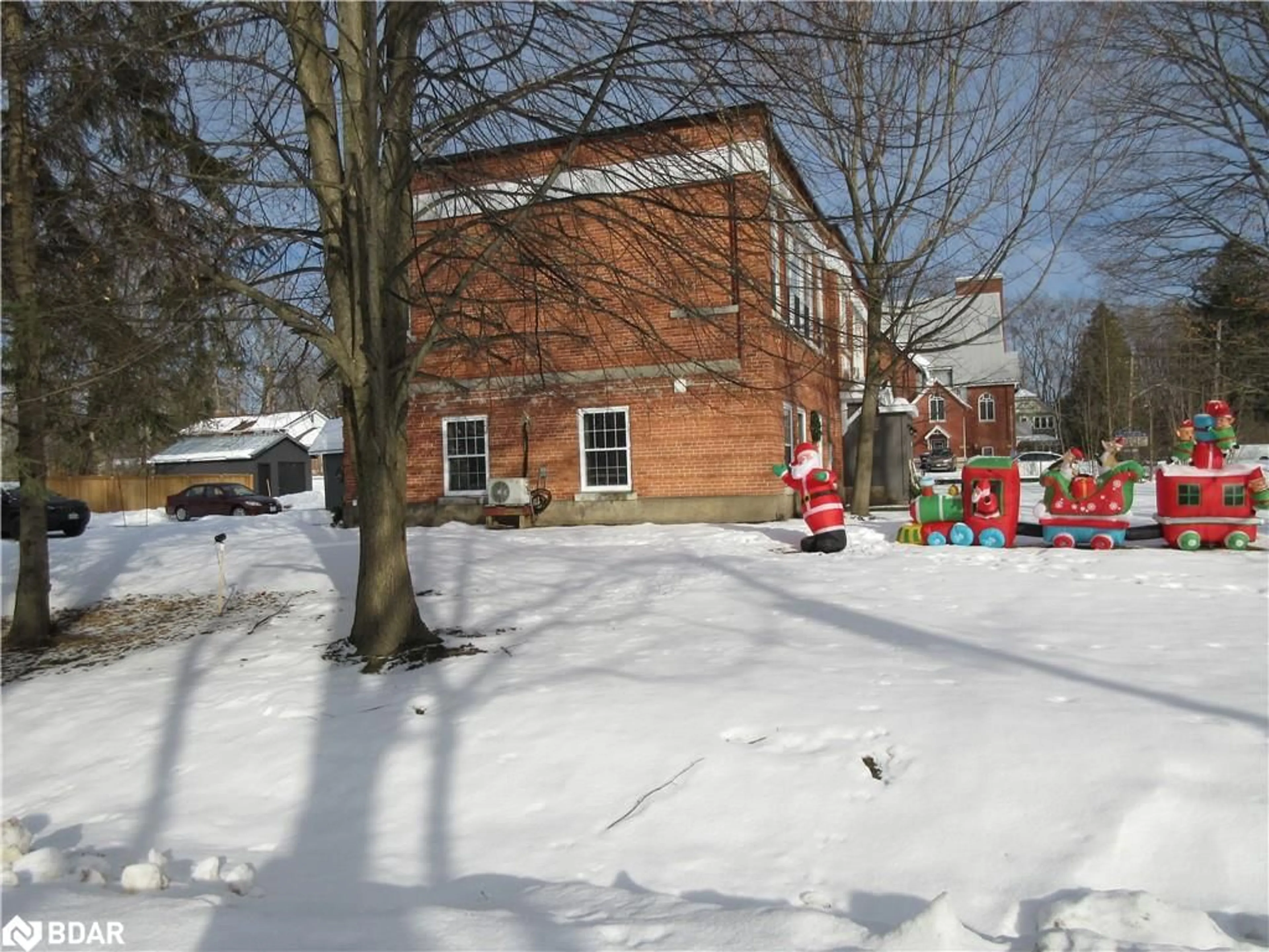 A pic from outside/outdoor area/front of a property/back of a property/a pic from drone, street for 12 Harriet St, Coldwater Ontario L0K 1E0