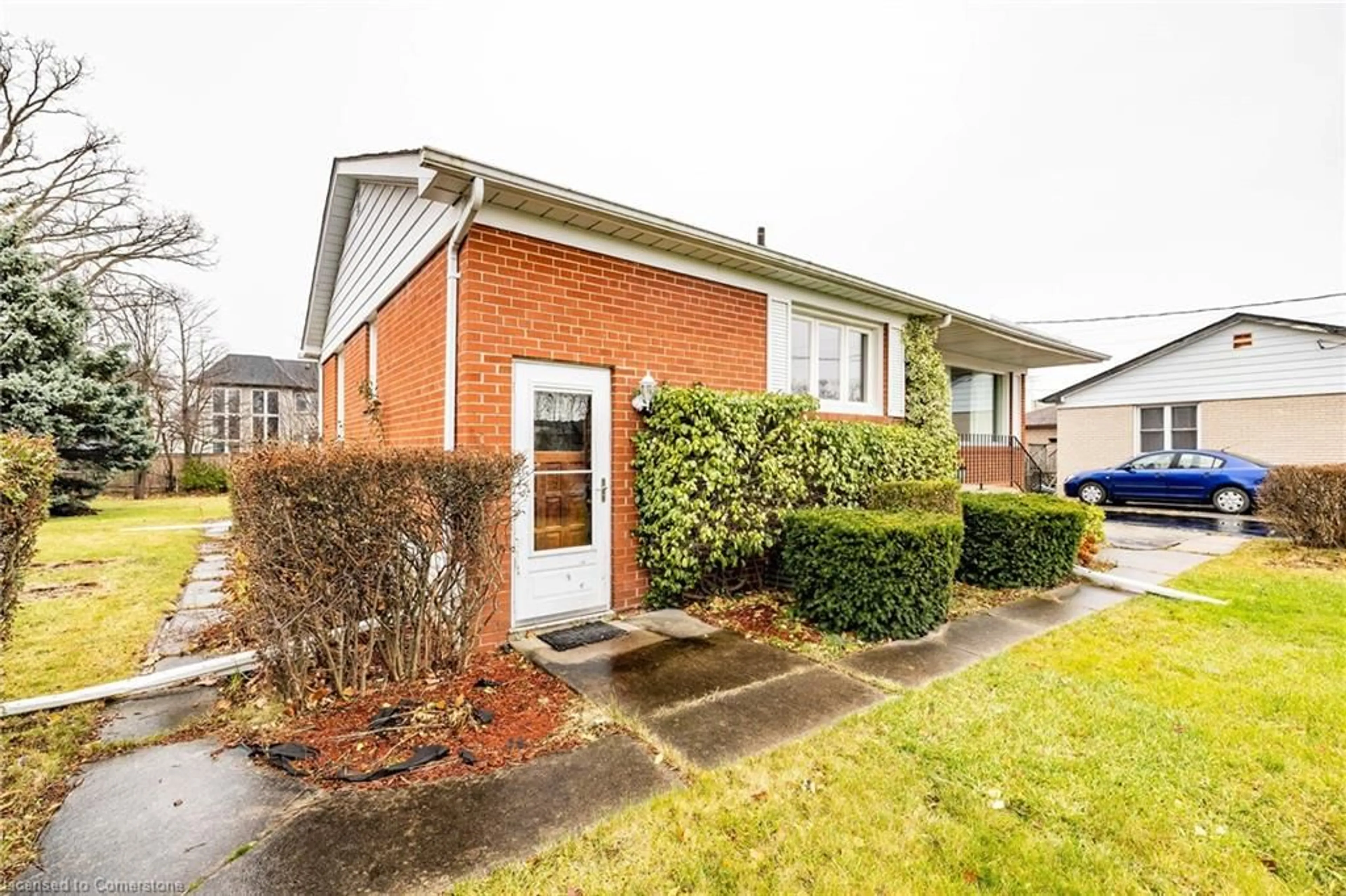 Home with brick exterior material, street for 382 Tamarack Cir, Oakville Ontario L6K 2M9