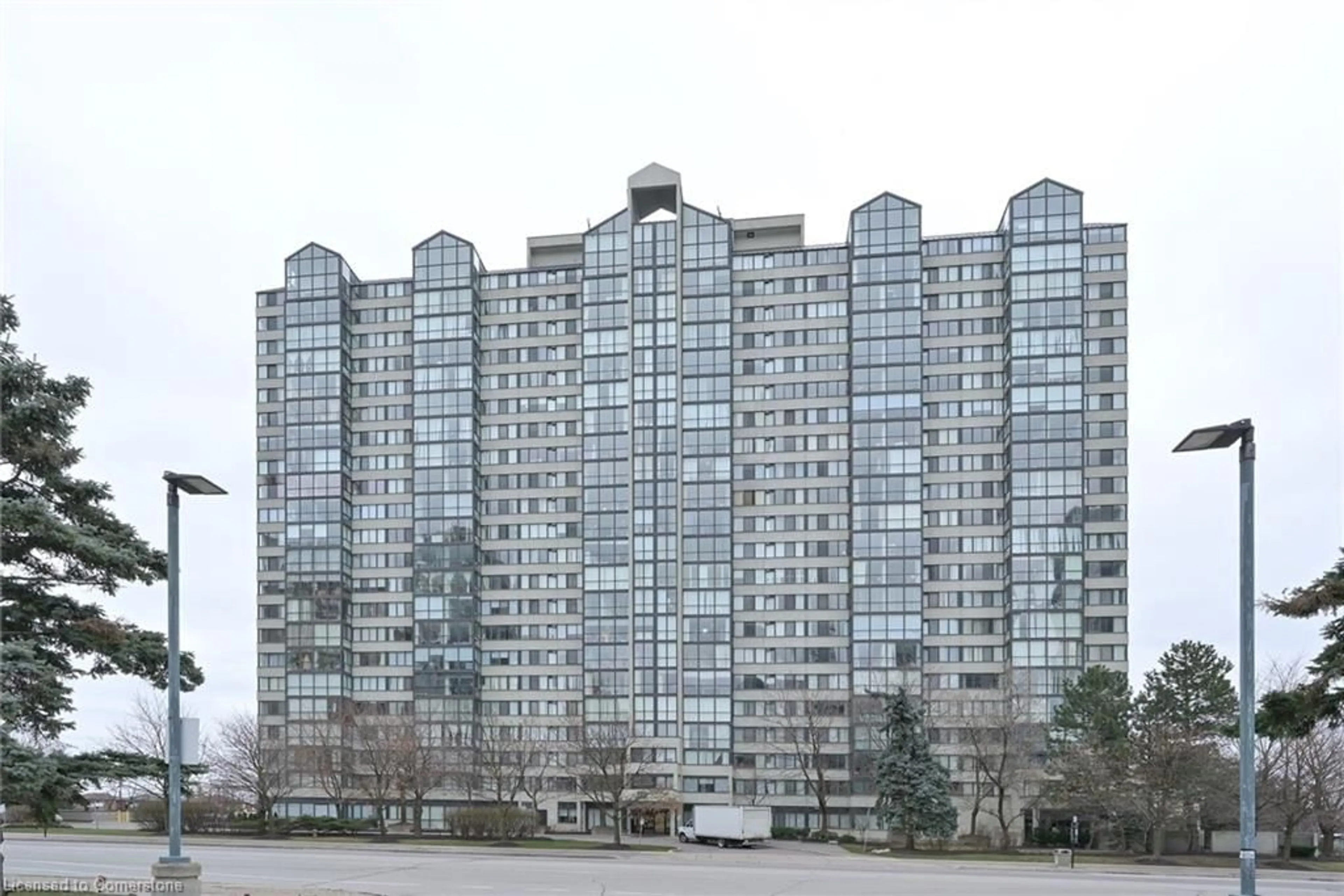 Unknown for 305 Webb Dr #308, Mississauga Ontario L5B 3W4