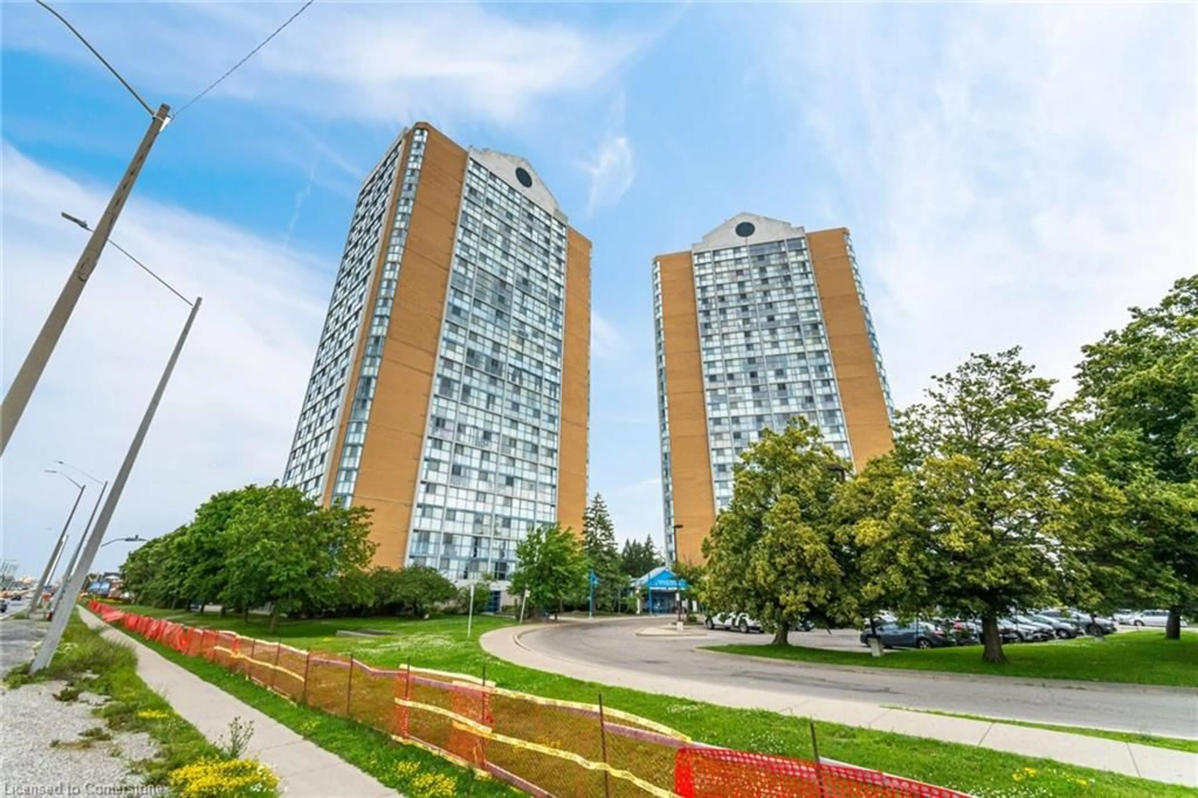 Patio, unknown for 25 Trailwood Dr #501, Mississauga Ontario L4Z 3K9