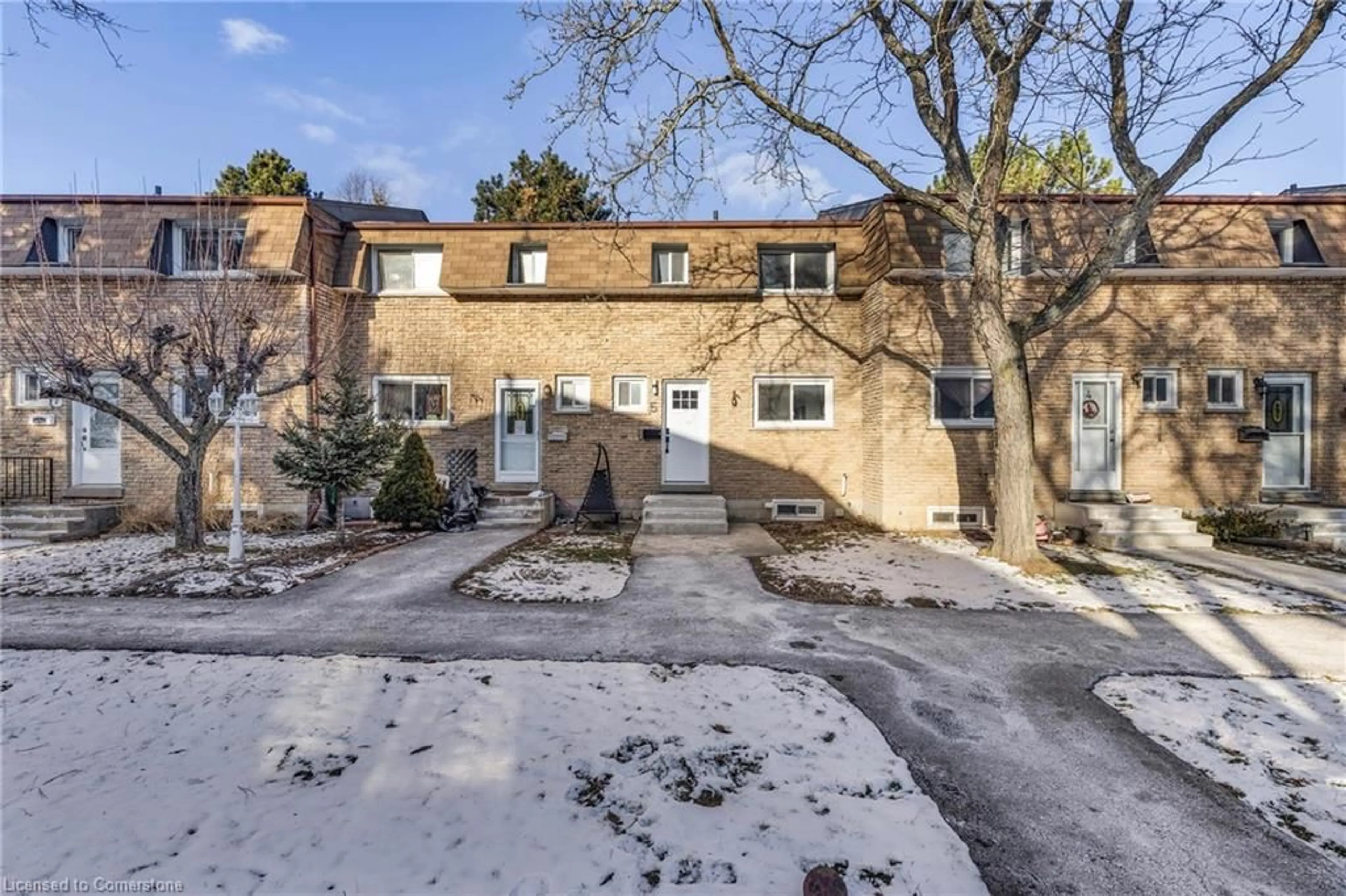 A pic from outside/outdoor area/front of a property/back of a property/a pic from drone, street for 1420 Garth St #5, Hamilton Ontario L9B 1R6