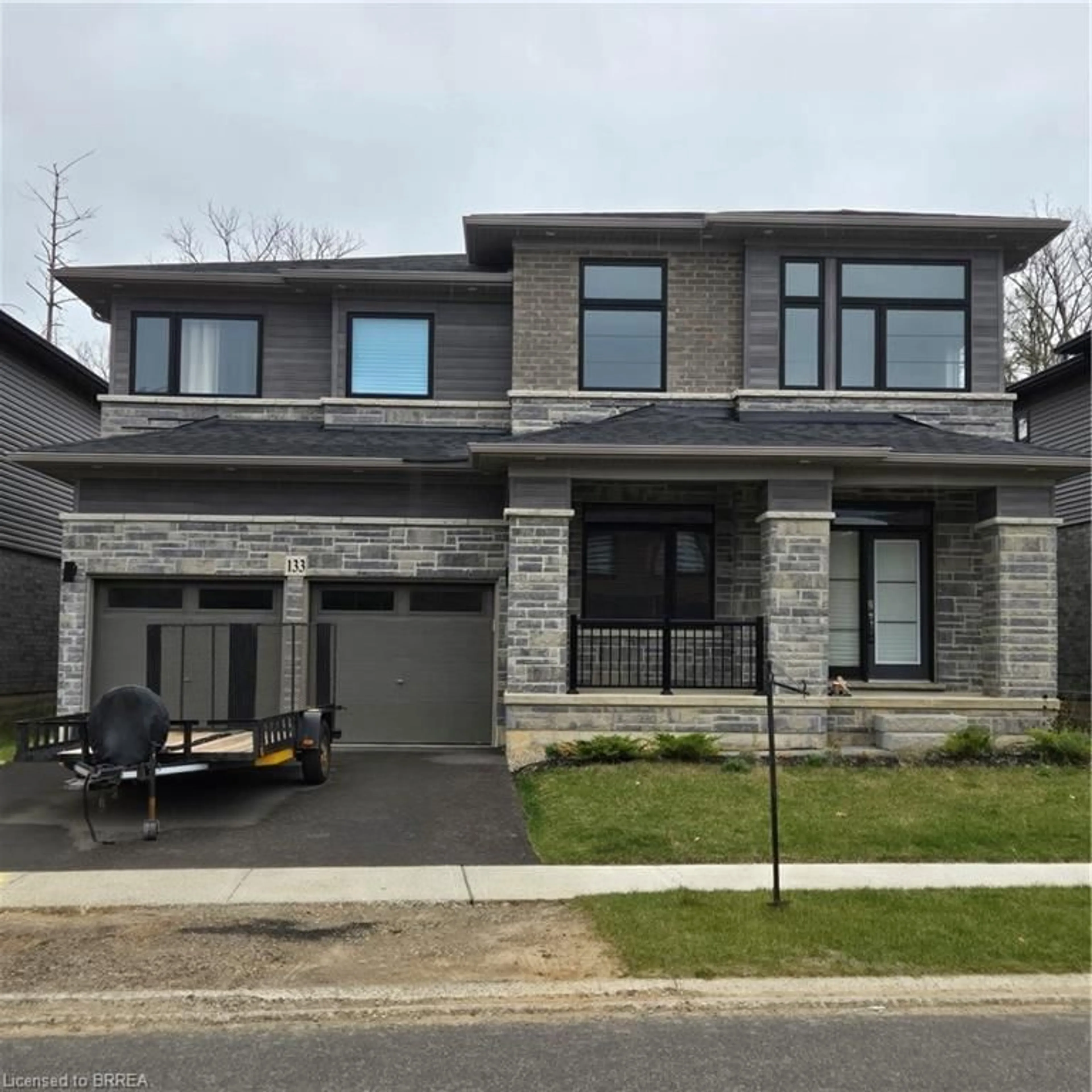 Home with brick exterior material, street for 133 Court Dr, Paris Ontario N3L 4G7