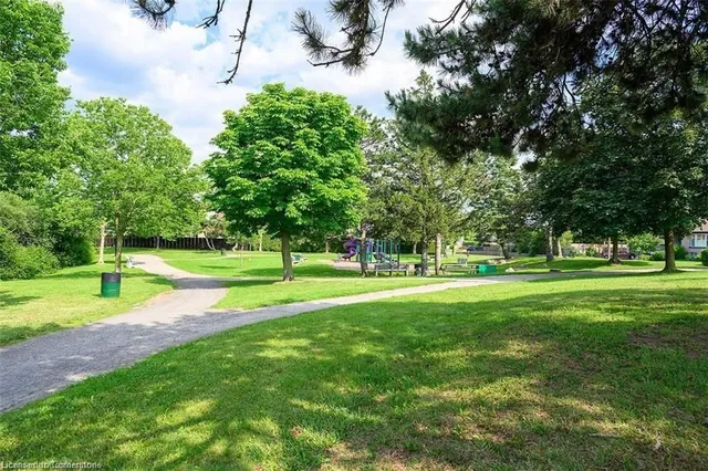 Additional property image - 64 Deerhurst Rd