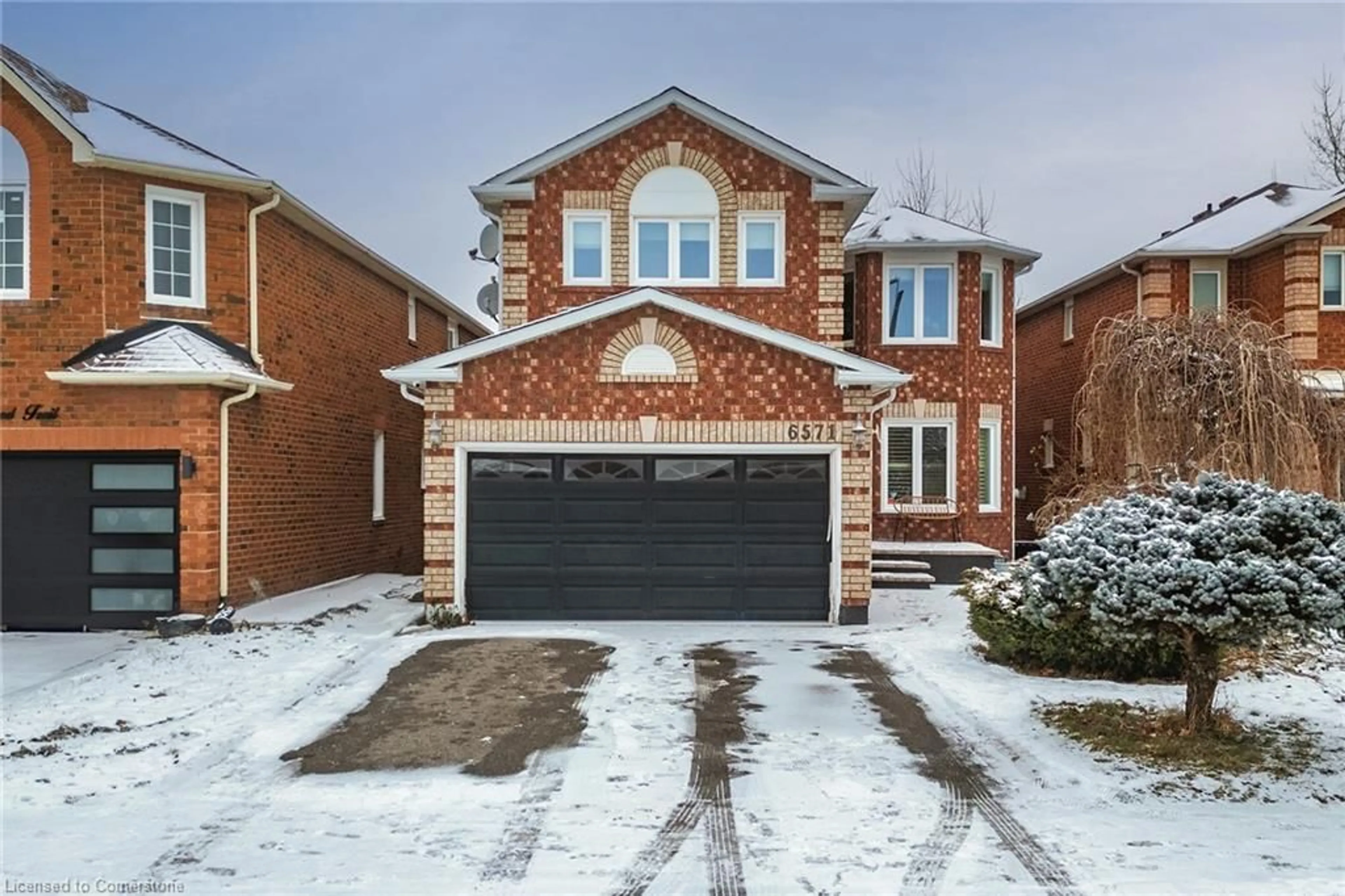 Home with brick exterior material, street for 6571 Alderwood Trail, Mississauga Ontario L5N 6W3