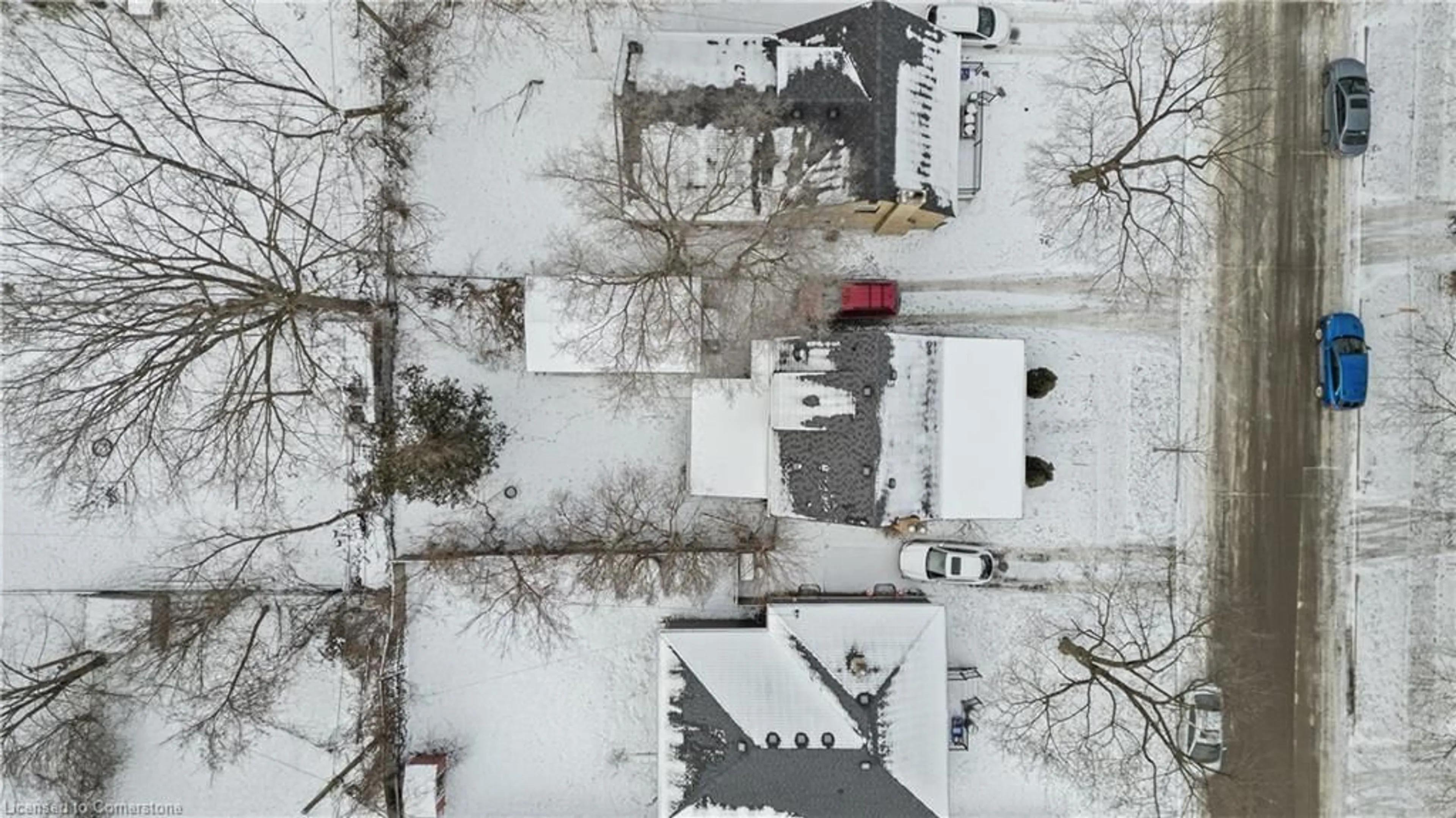 A pic from outside/outdoor area/front of a property/back of a property/a pic from drone, street for 190 Rathowen St, London Ontario N6H 2G1