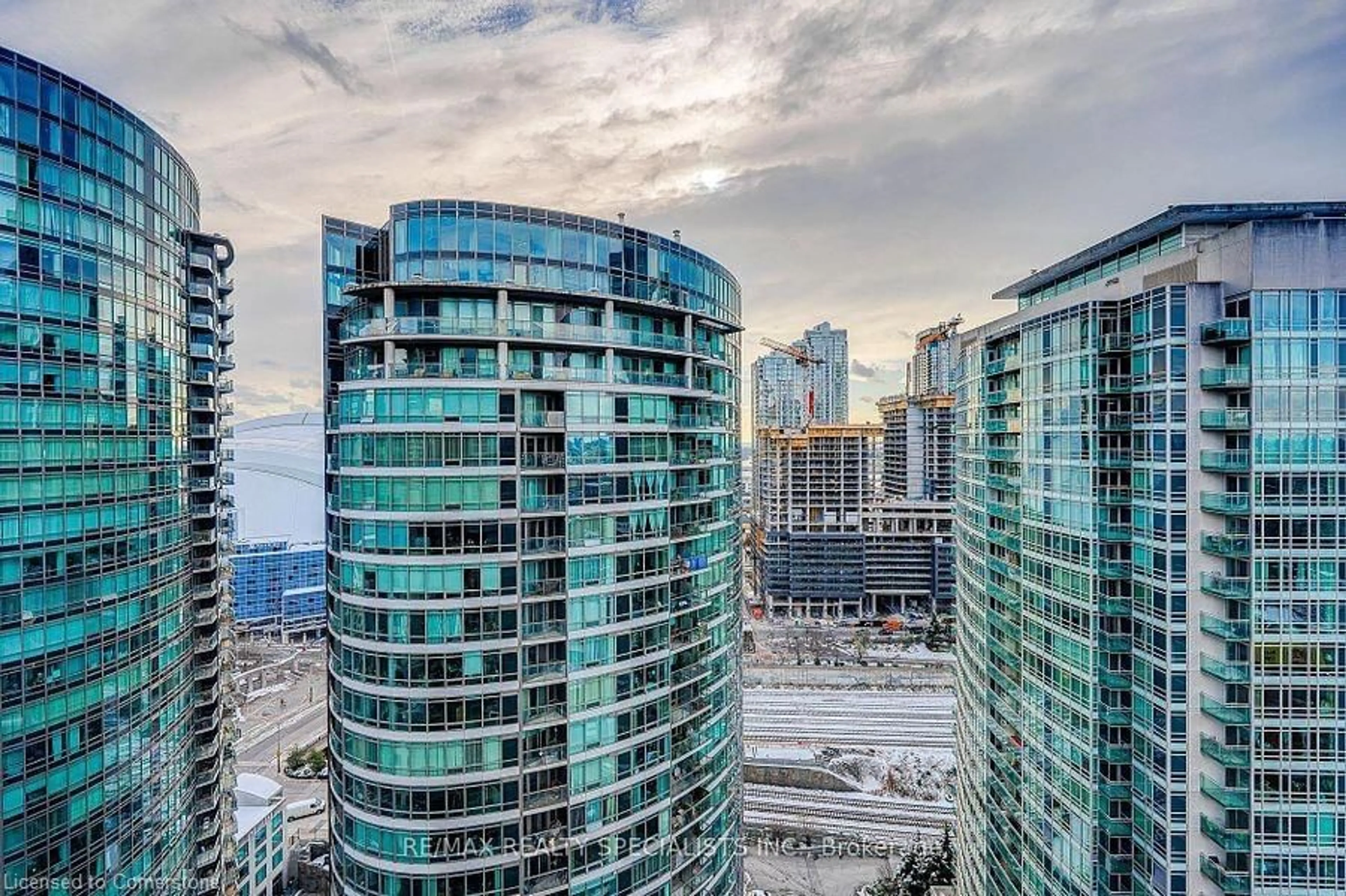 A pic from outside/outdoor area/front of a property/back of a property/a pic from drone, city buildings view from balcony for 352 Front St #2305, Toronto Ontario M5V 0K3