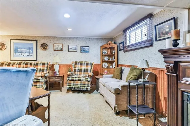 Additional property image - 35 Academy St