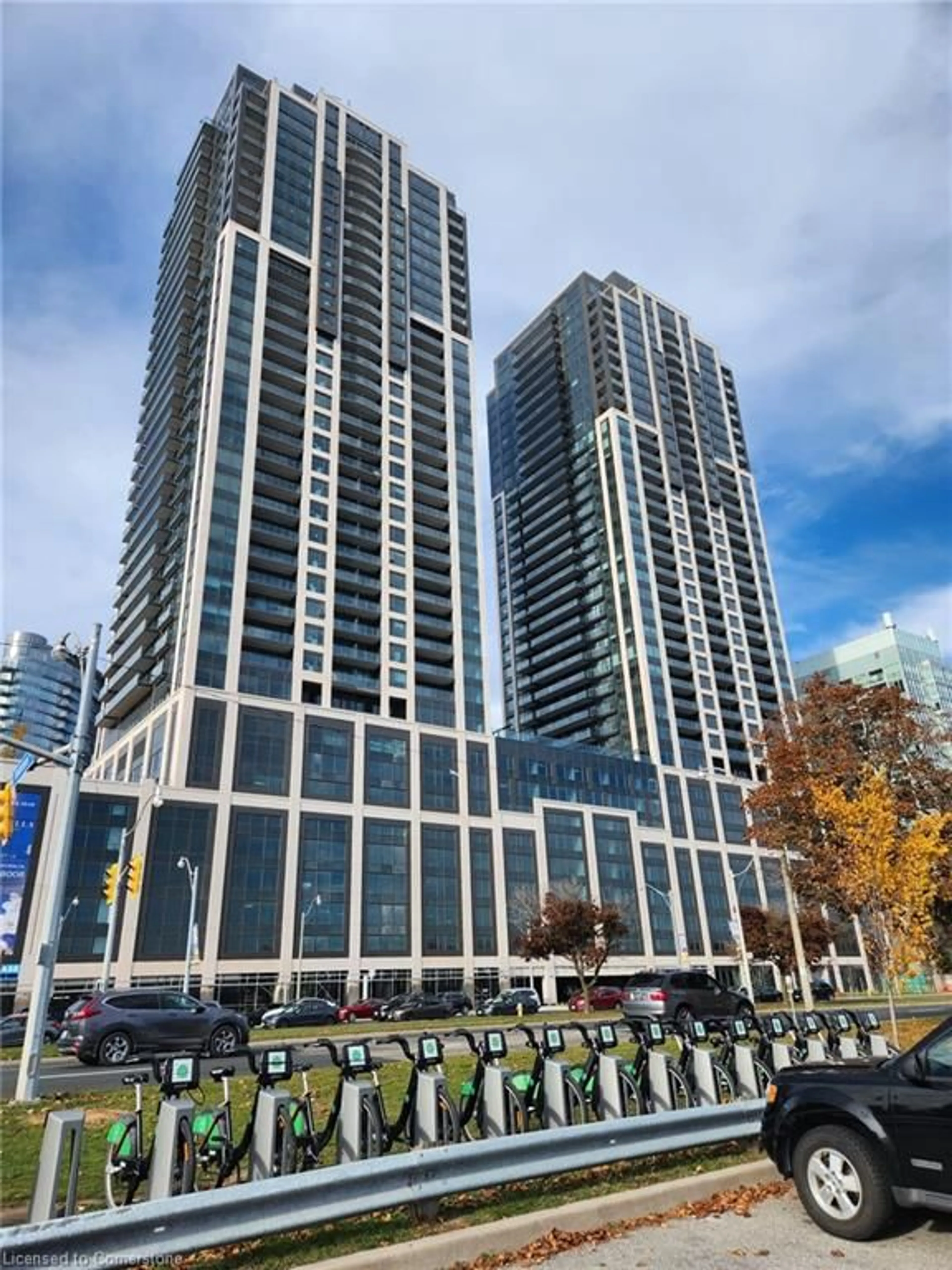 A pic from outside/outdoor area/front of a property/back of a property/a pic from drone, city buildings view from balcony for 1926 Lakeshore Blvd #3211, Toronto Ontario M6S 1A1