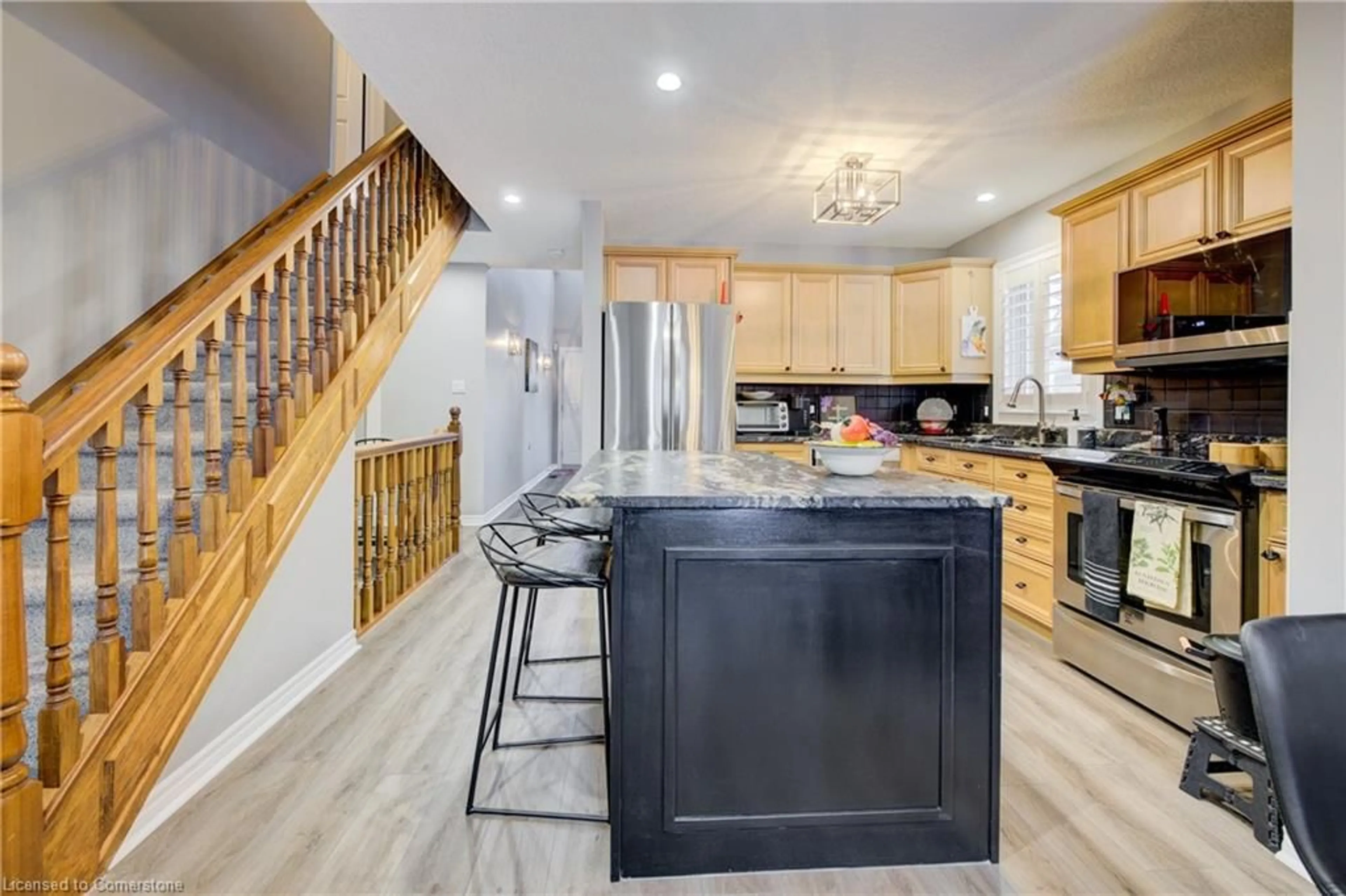 Open concept kitchen, unknown for 350 Doon Valley Dr #11D, Kitchener Ontario N2P 2M9