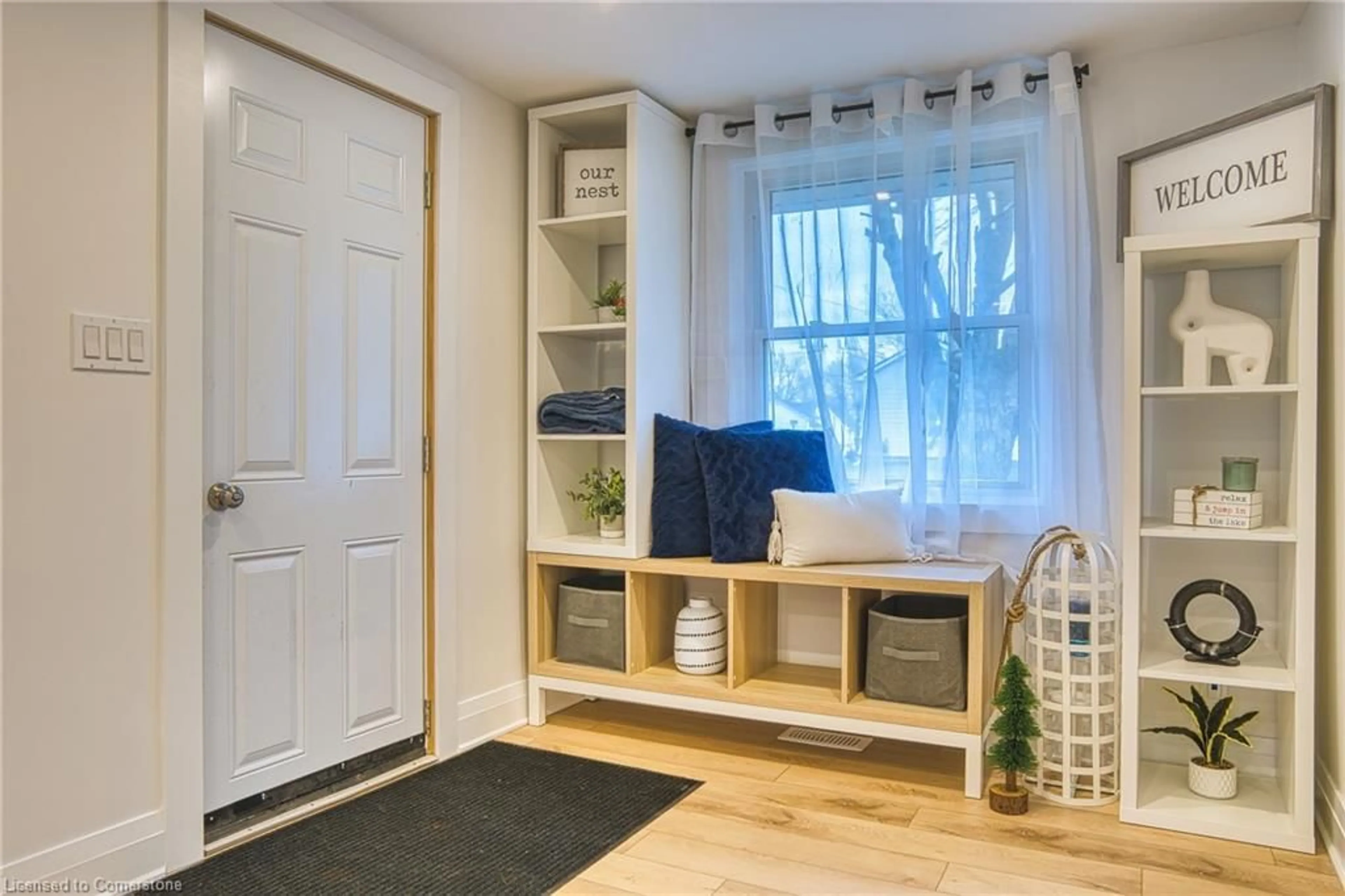 Indoor entryway for 247 Huron St, Exeter Ontario N0M 1S2