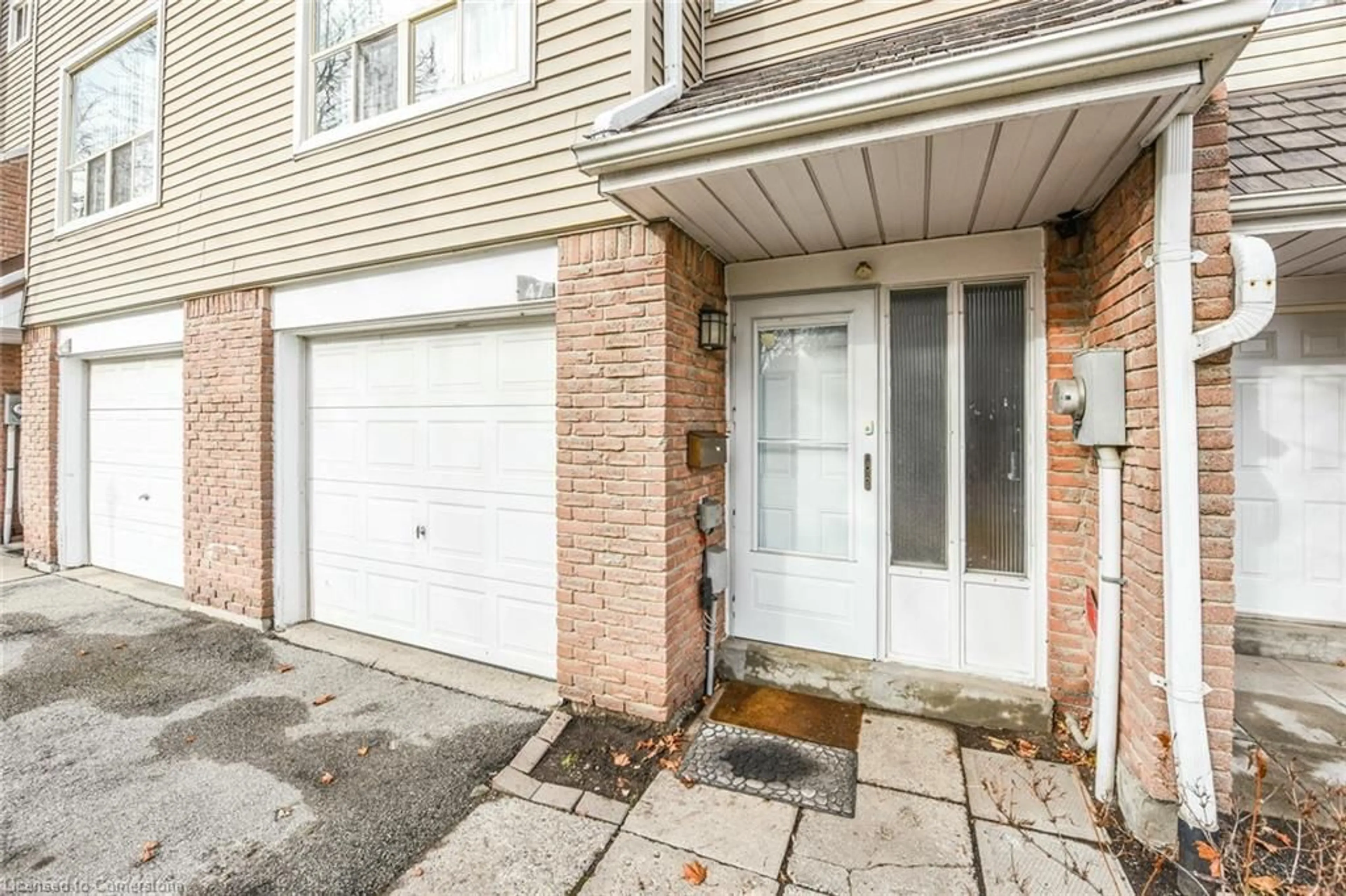 Indoor entryway for 47 Ellis Dr #47, Brampton Ontario L6T 4C4