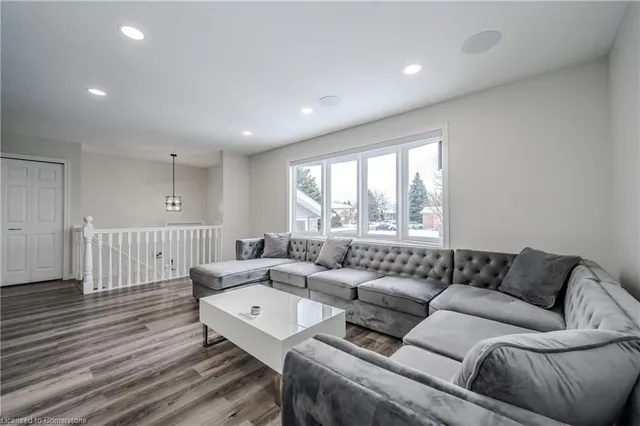 Additional property image - 201 Erinbrook Dr