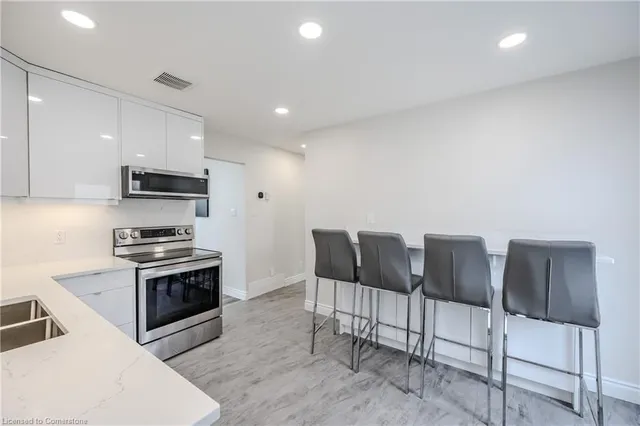 Additional property image - 201 Erinbrook Dr
