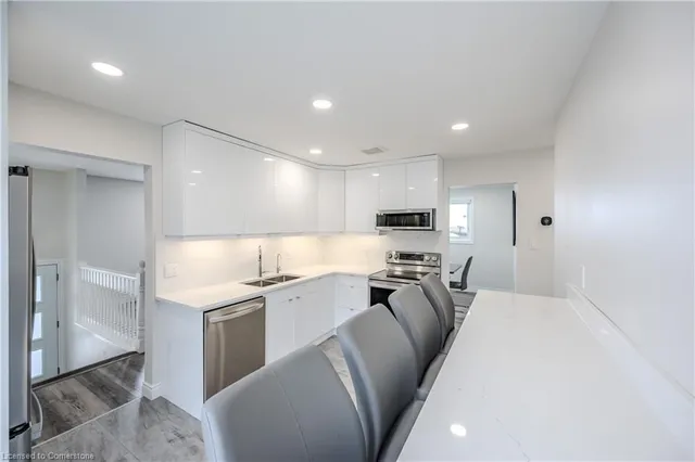 Additional property image - 201 Erinbrook Dr