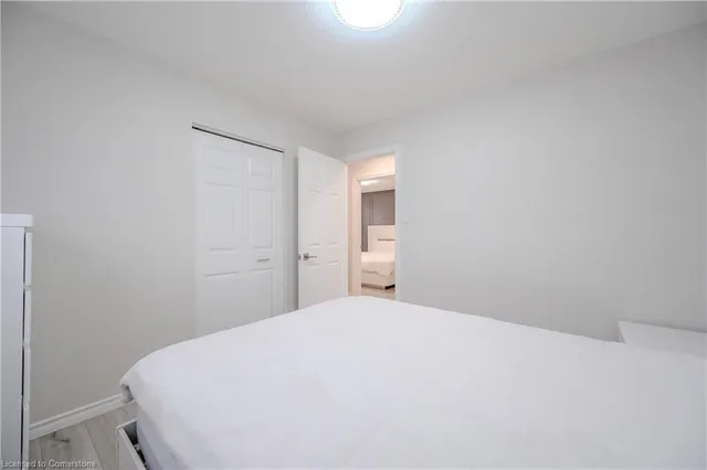 Additional property image - 201 Erinbrook Dr