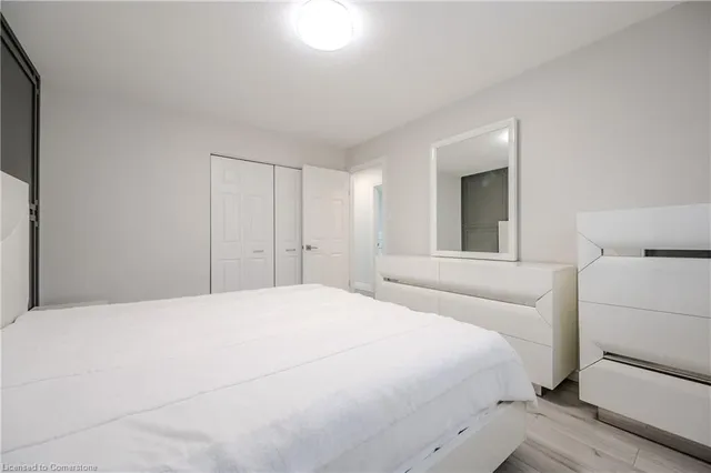 Additional property image - 201 Erinbrook Dr