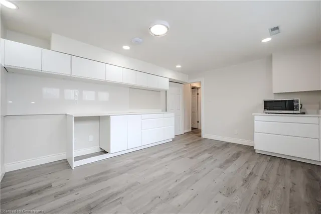 Additional property image - 201 Erinbrook Dr
