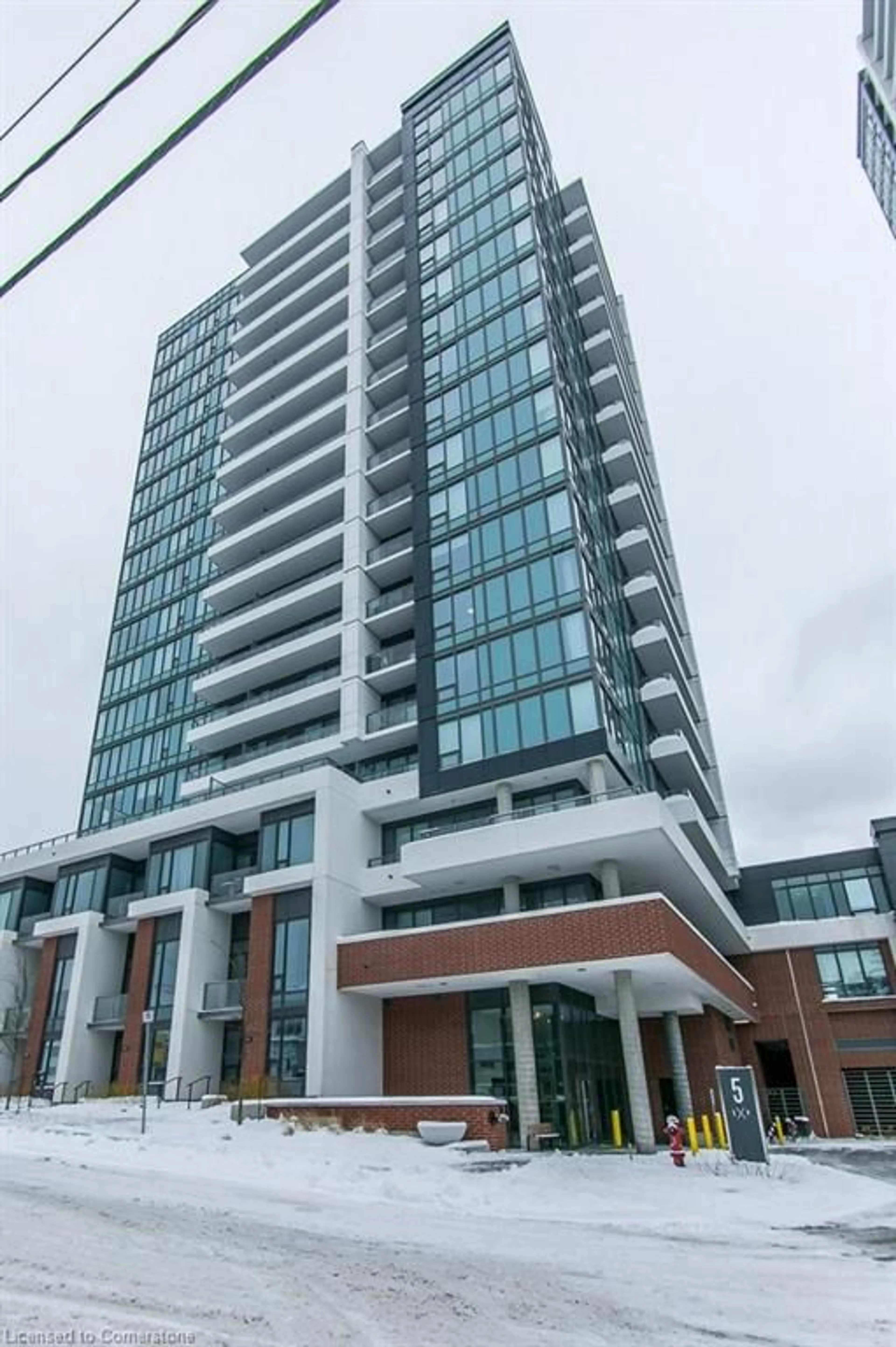 Indoor foyer for 5 Wellington St #1607, Kitchener Ontario N3H 2E6