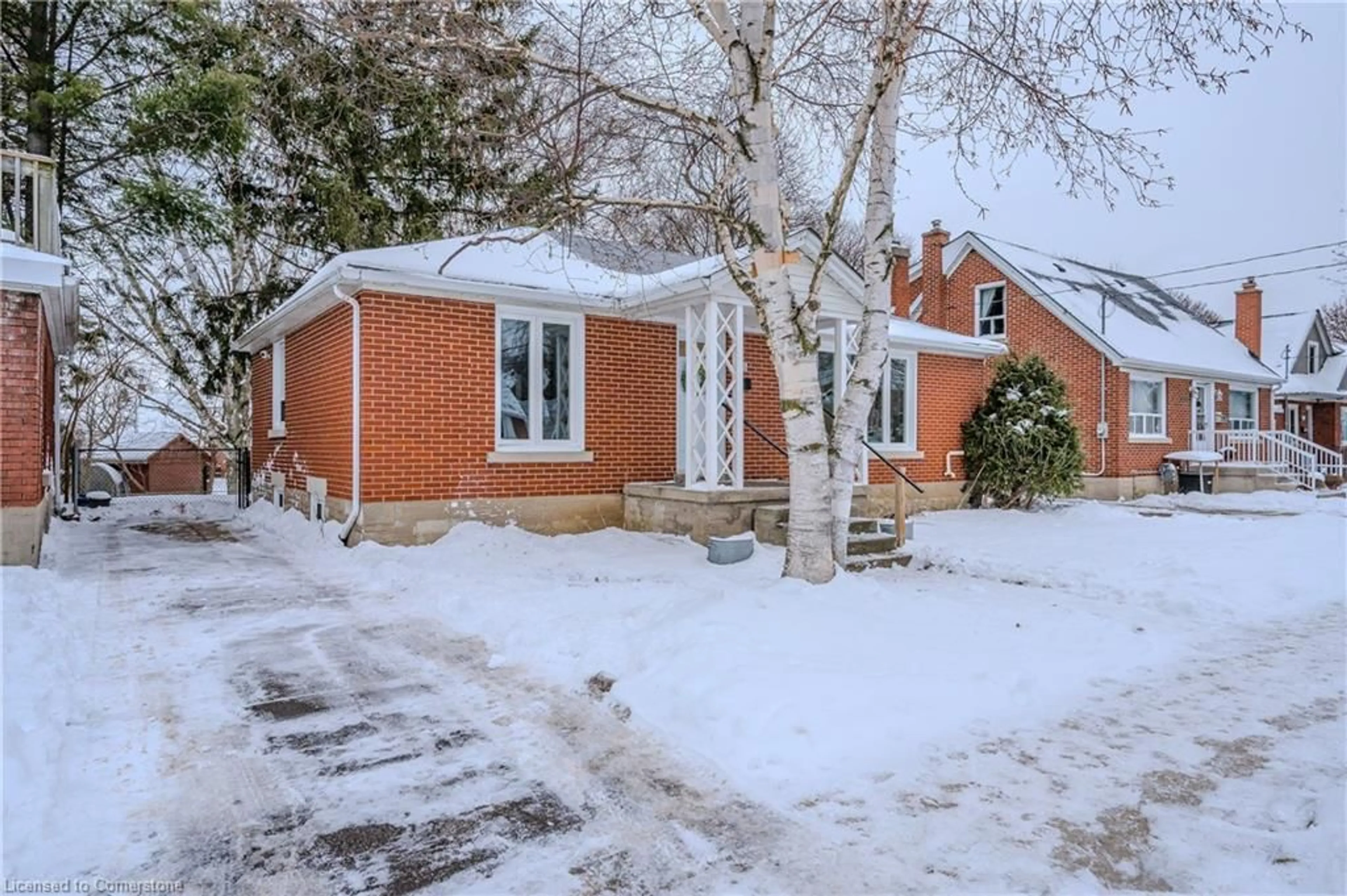 Home with brick exterior material, street for 586 Weber St, Kitchener Ontario N2H 1G8