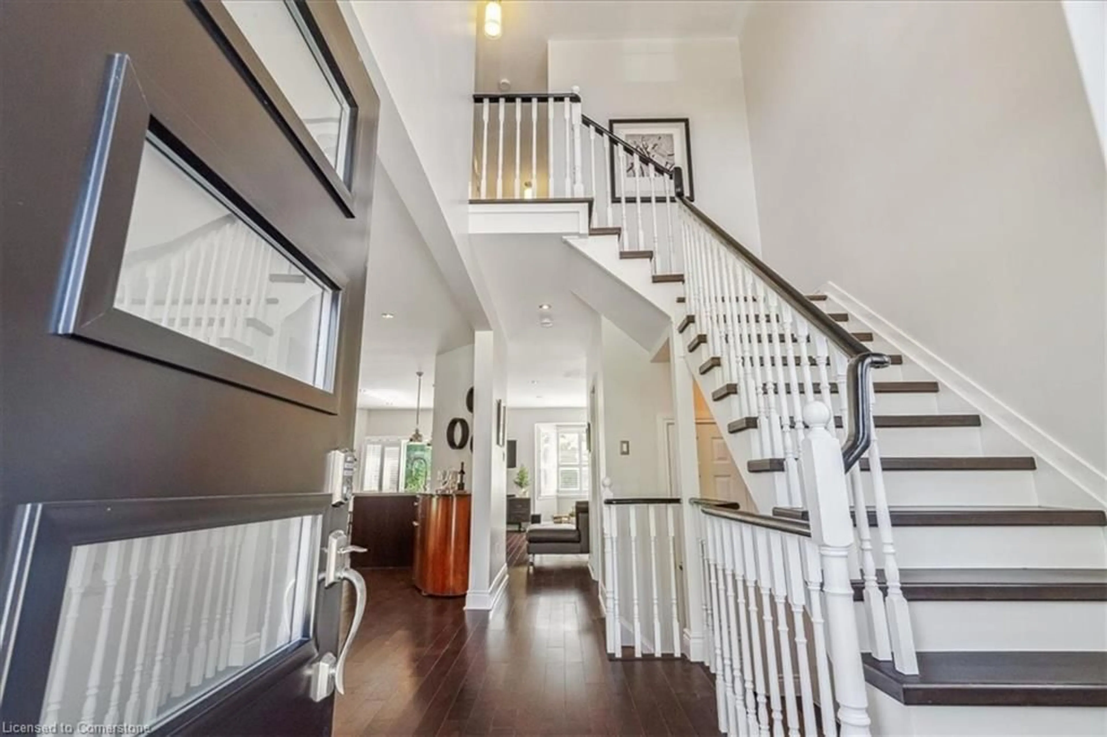 Indoor foyer for 17 Winegarden Trail, Hamilton Ontario L9H 7M1