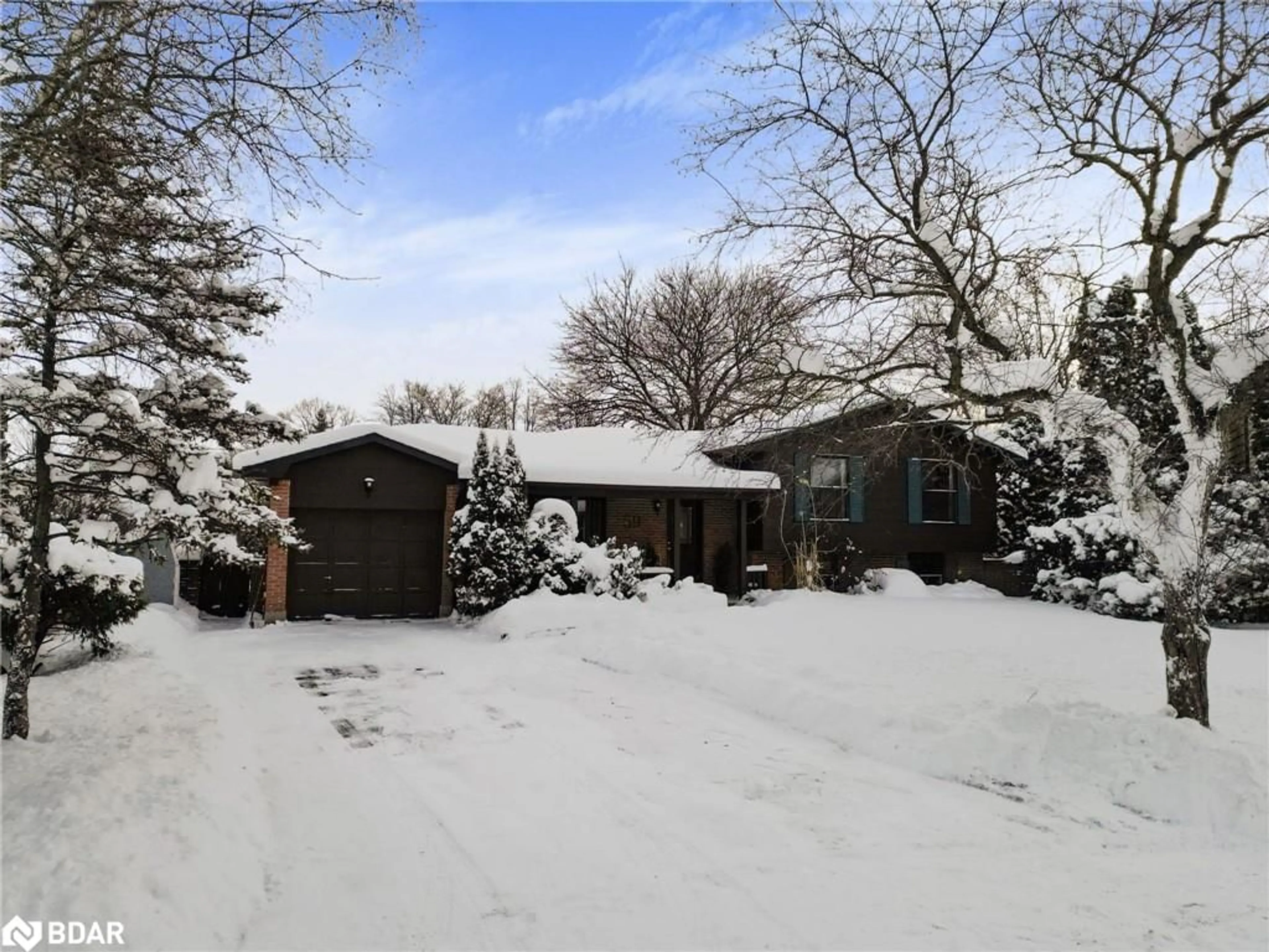 A pic from outside/outdoor area/front of a property/back of a property/a pic from drone, street for 59 Glenroy Crt, London Ontario N5Z 4H3