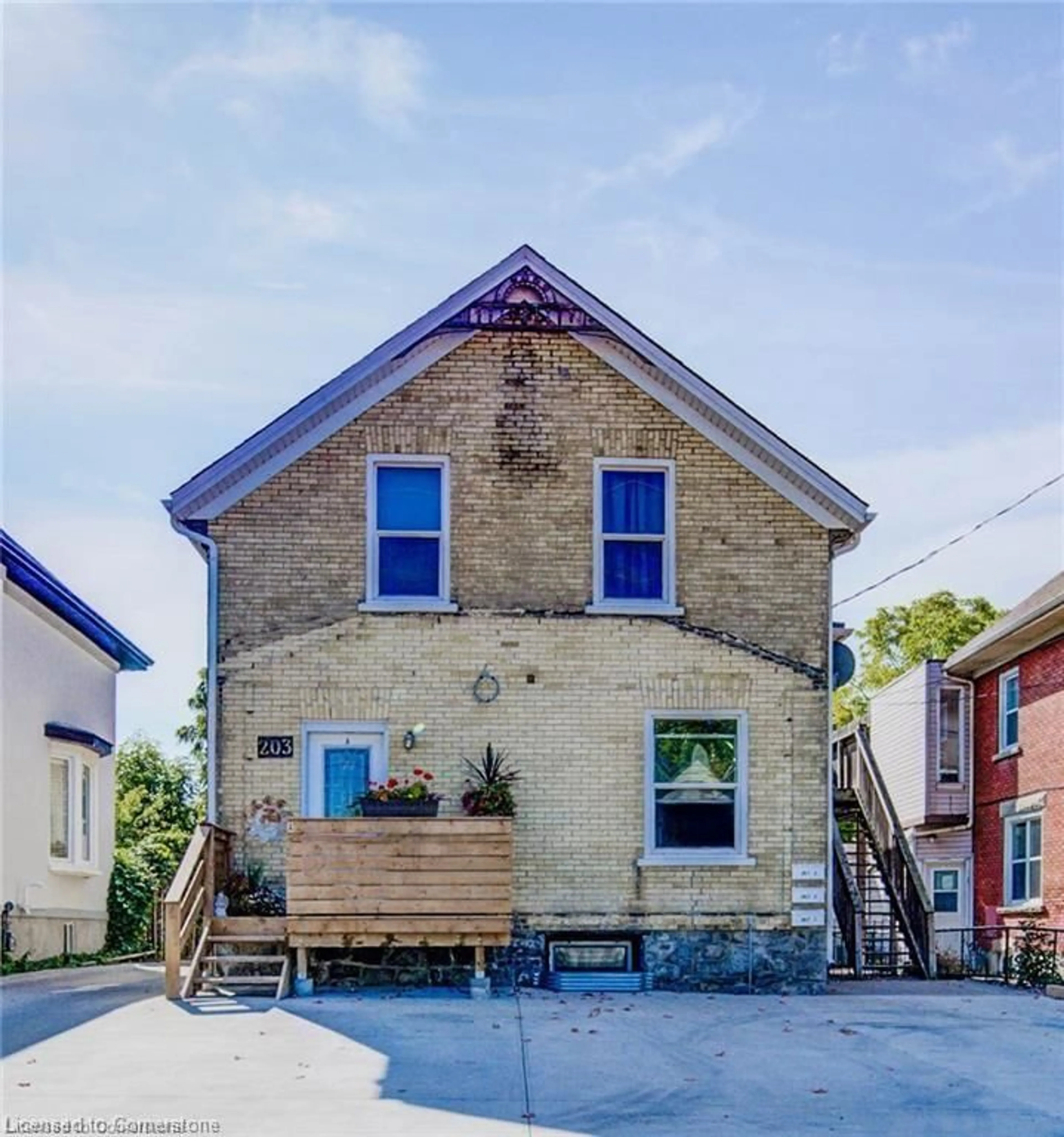 Home with brick exterior material, building for 203 Breithaupt St, Kitchener Ontario N2H 5H3