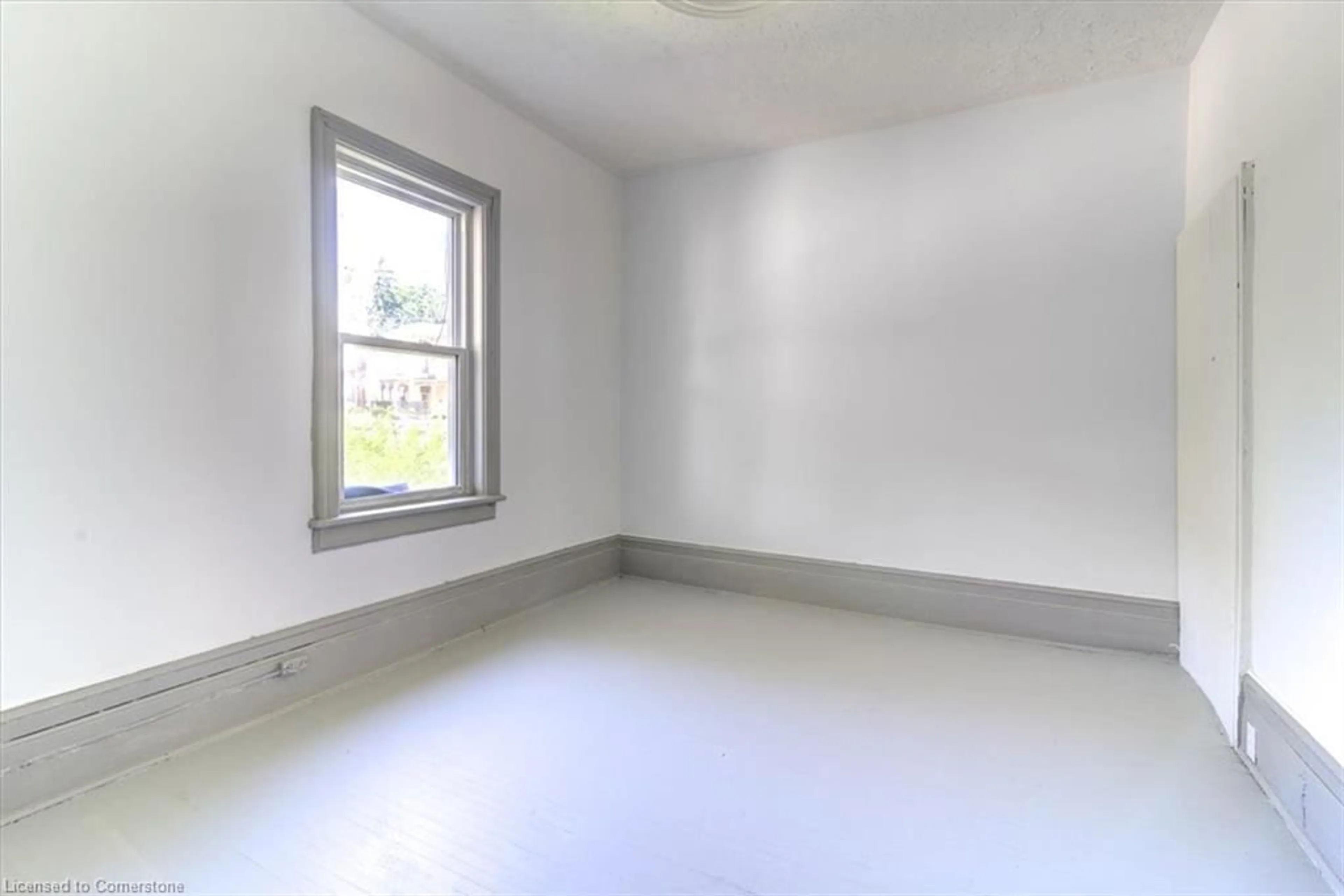 A pic of a room for 145 Norfolk St, Simcoe Ontario N3Y 2W2